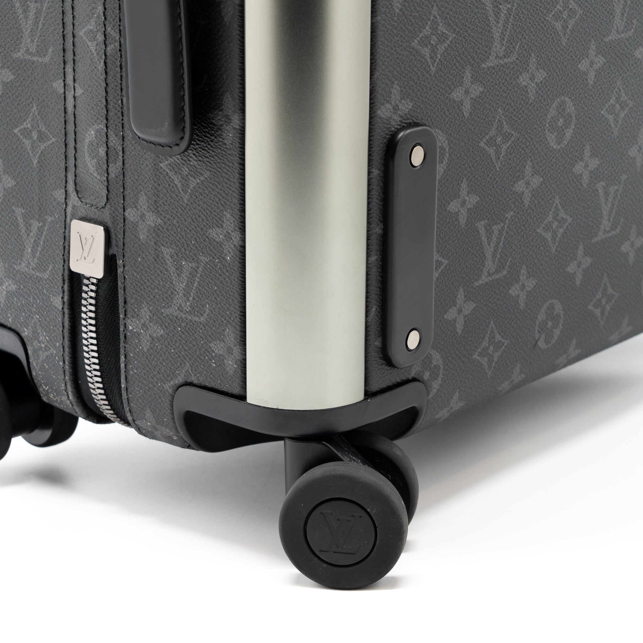 LOUIS VUITTON HORIZON 55 MONOGRAM ECLIPSE - Image 13