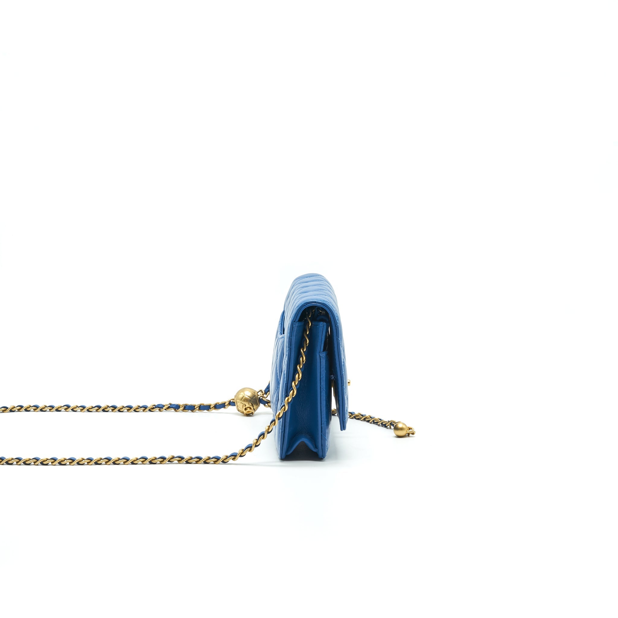CHANEL LAMBSKIN QUILTED CC PEARL CRUSH WALLET ON CHAIN BLUE WITH GHW - Image 4