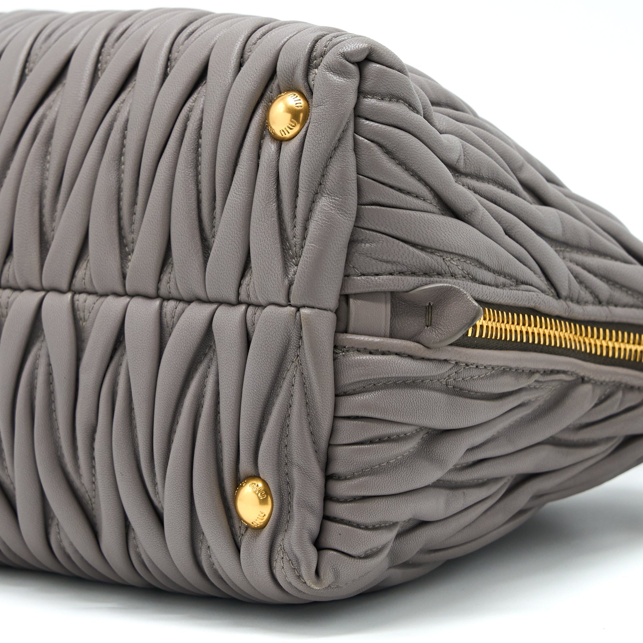 MIUMIU MATELASSE TOTE BAG LAMBSKIN ARGILLA GHW - Image 10