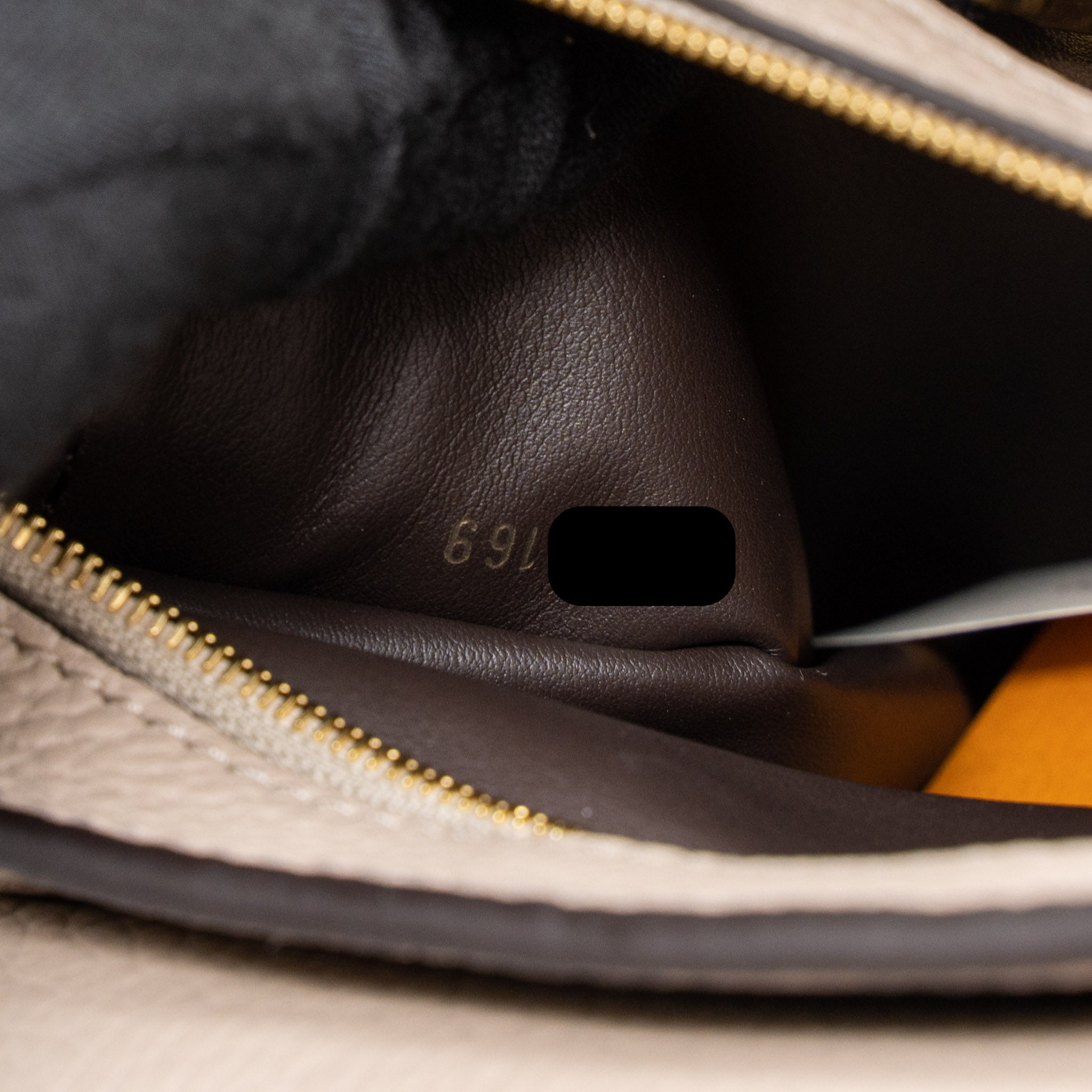 LOUIS VUITTON CAPUCINES BB TAURILLON GALET GHW - Image 13
