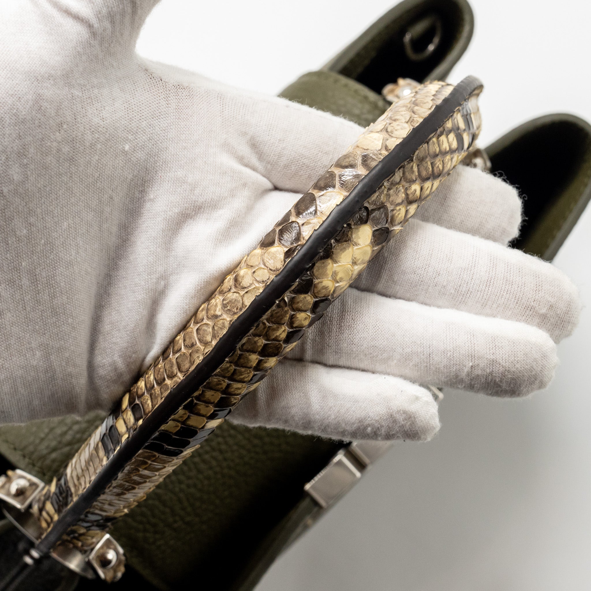 LOUIS VUITTON CAPUCINES MM CALFSKIN / PYTHON HANDLE MULTICOLOR OLIVE GREEEN / NATURAL SHW - Image 13