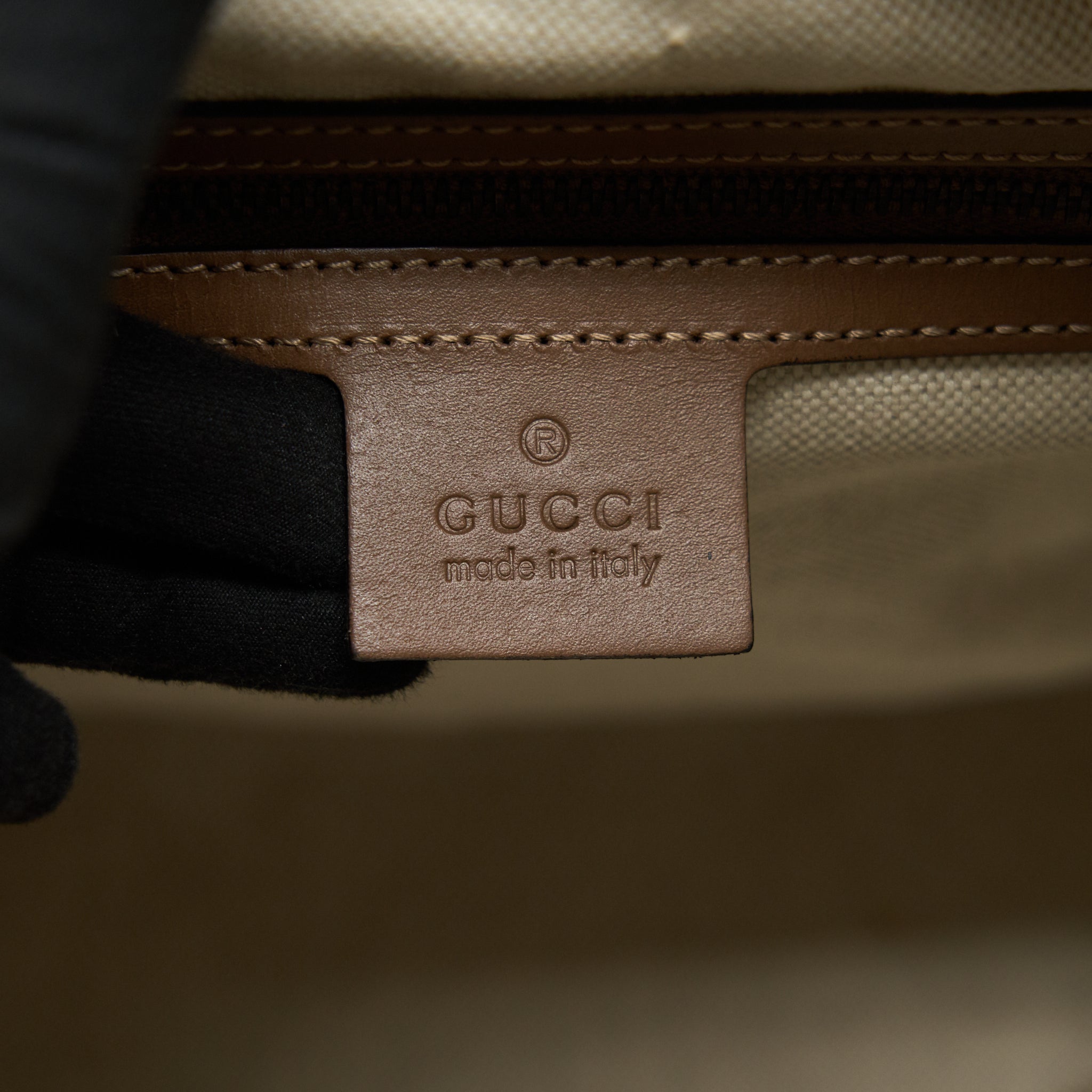 GUCCI GG DENIM BOSTON BAG WITH CROSS BODY STRAP - Image 15