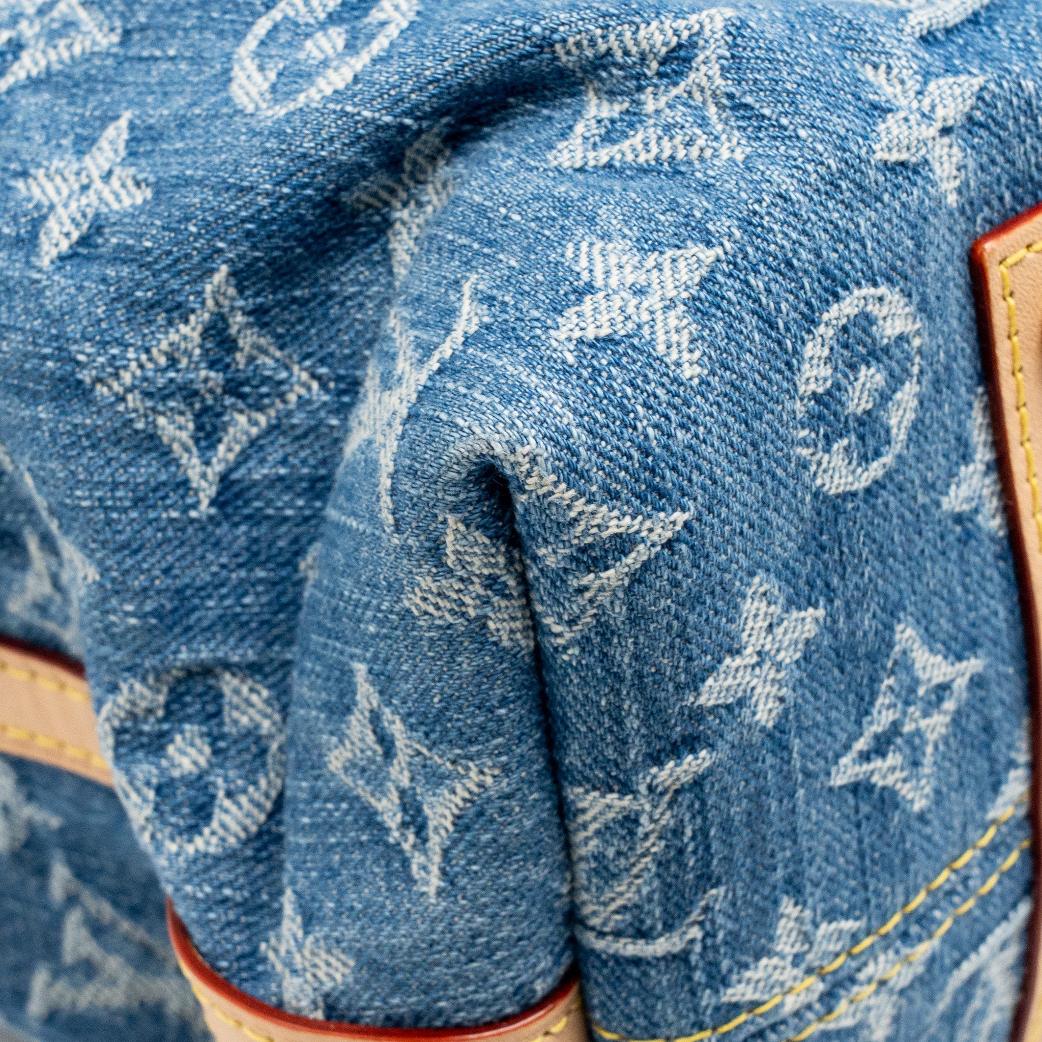 LOUIS VUITTON CARRYALL MM MONOGRAM DENIM BLUE GHW - Image 9