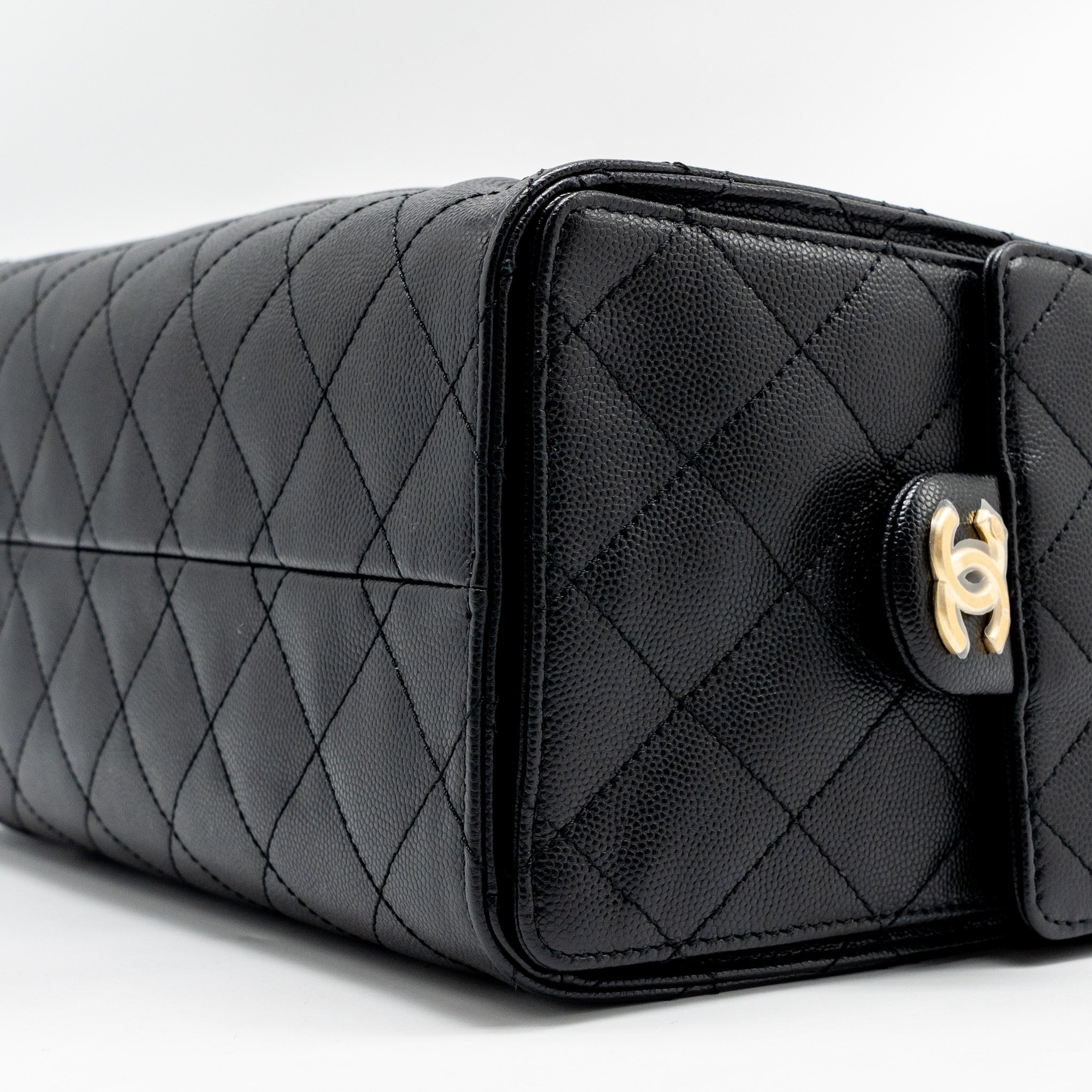 CHANEL SMALL 25 BAG CAVIAR BLACK GHW (MICROCHIP) - Image 7