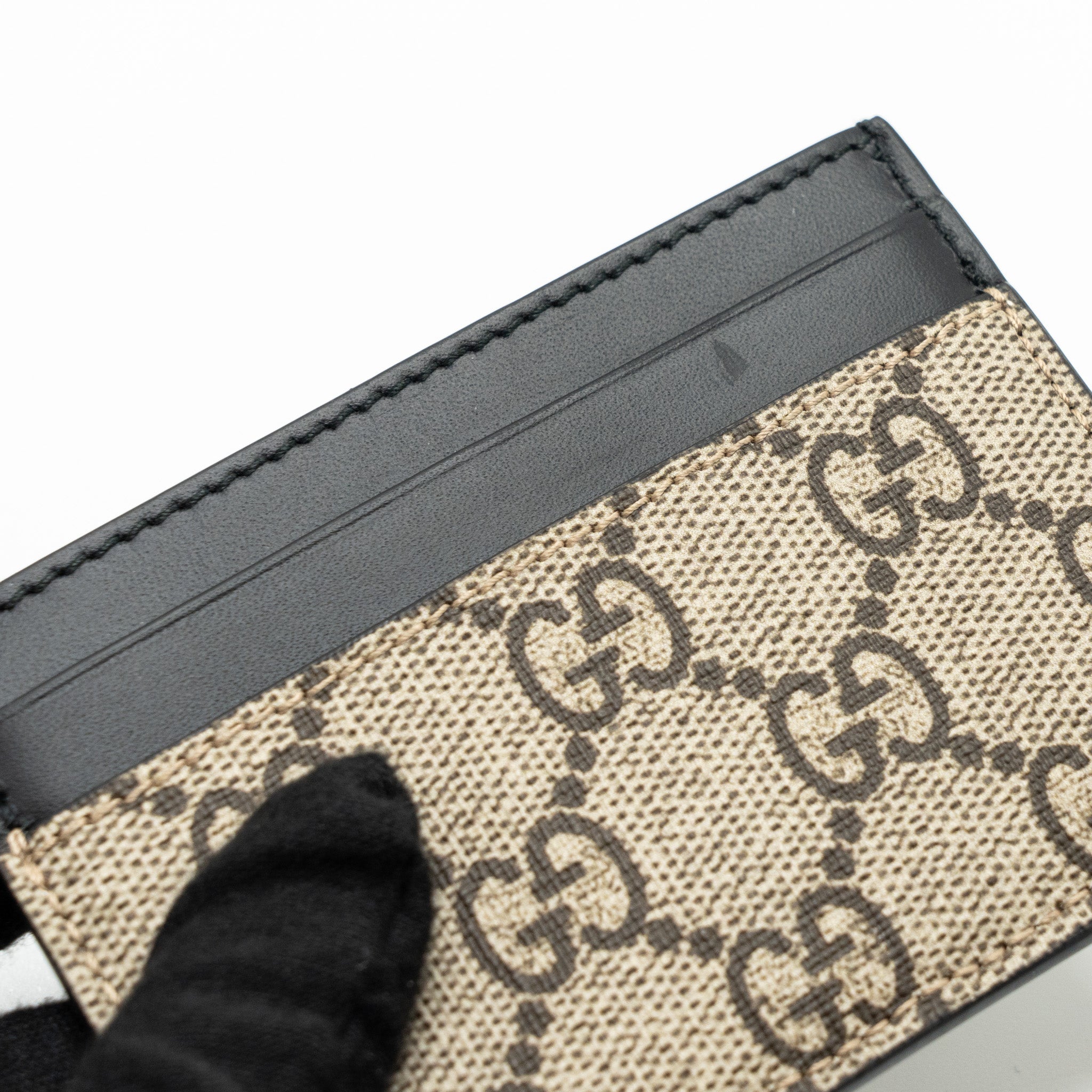 GUCCI TIGER PRINT GG SUPREME CARD HOLDER - Image 9