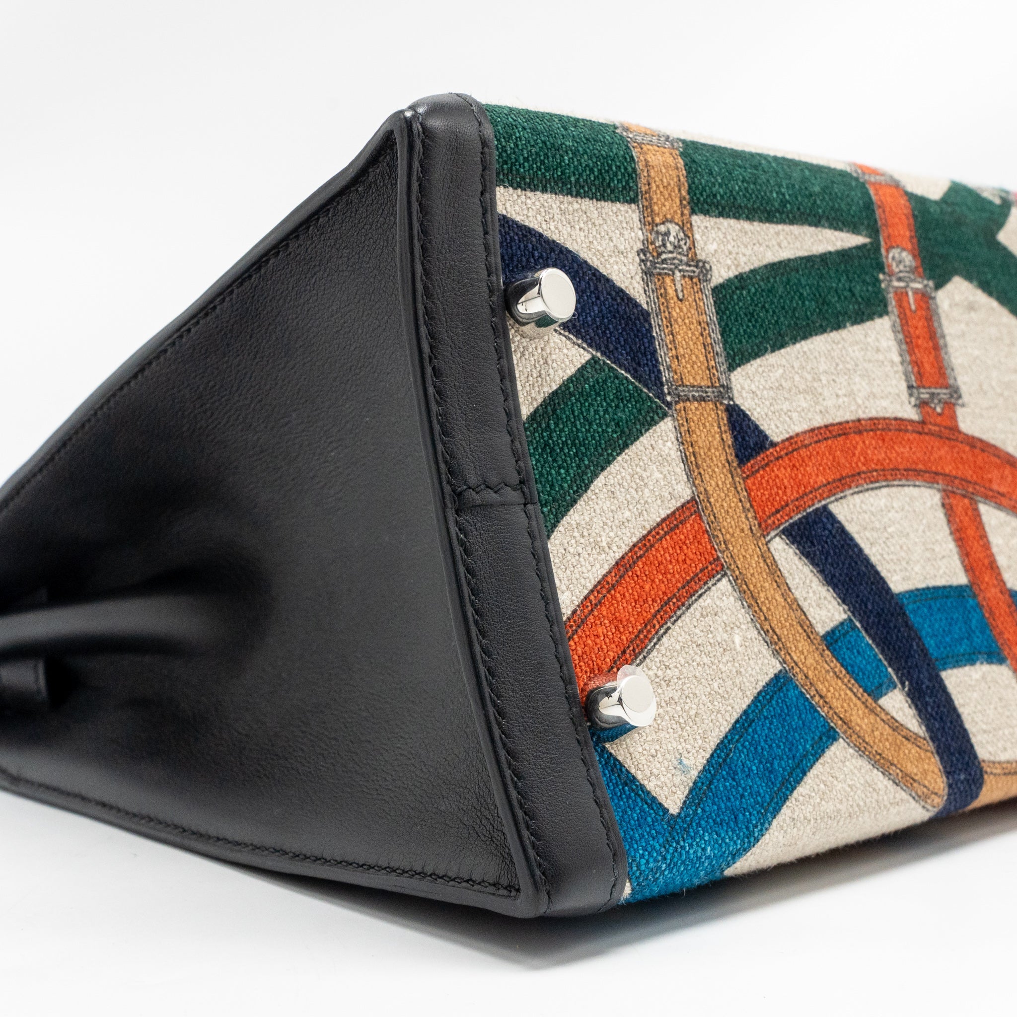 HERMES KELLY 32 LIMITED EDITION TOILE DE WASHED CANVAS / SWIFT LEATHER BLACK / CAVALCADOUR PRINT SHW - Image 8