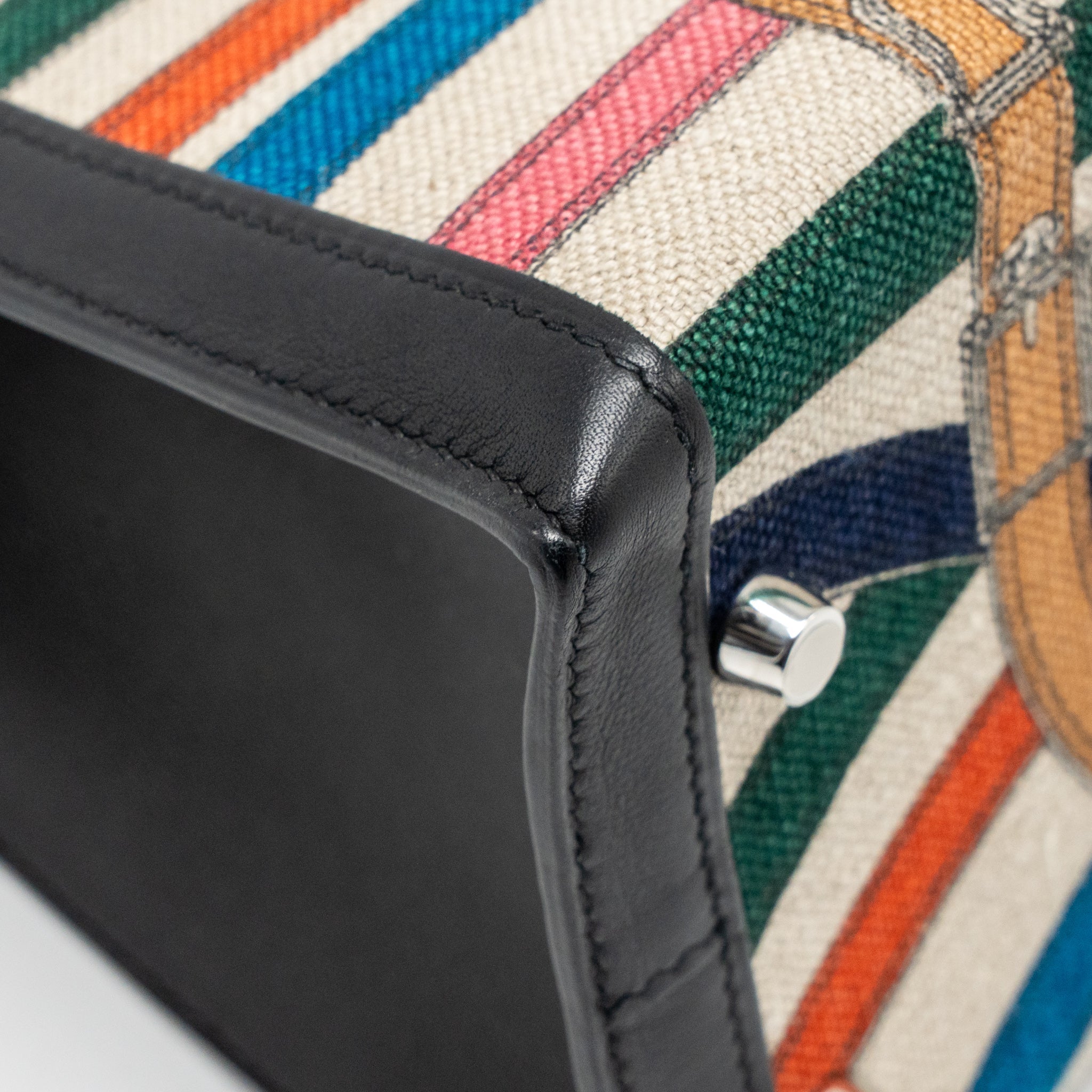 HERMES KELLY 32 LIMITED EDITION TOILE DE WASHED CANVAS / SWIFT LEATHER BLACK / CAVALCADOUR PRINT SHW - Image 10