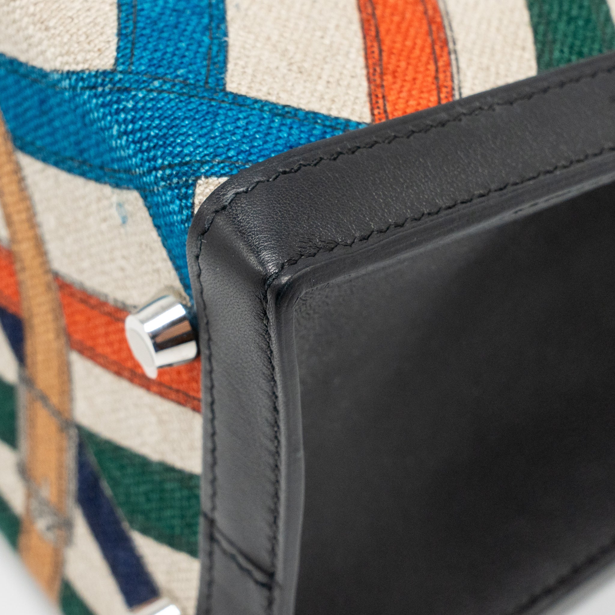 HERMES KELLY 32 LIMITED EDITION TOILE DE WASHED CANVAS / SWIFT LEATHER BLACK / CAVALCADOUR PRINT SHW - Image 13