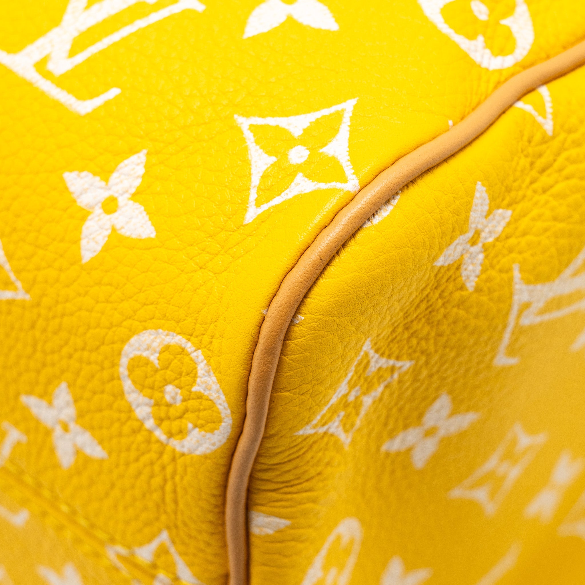LOUIS VUITTON SPEEDY P9 BANDOULIÈRE 25 MONOGRAM SOFT CALFSKIN JAUNE MAT GHW - Image 10