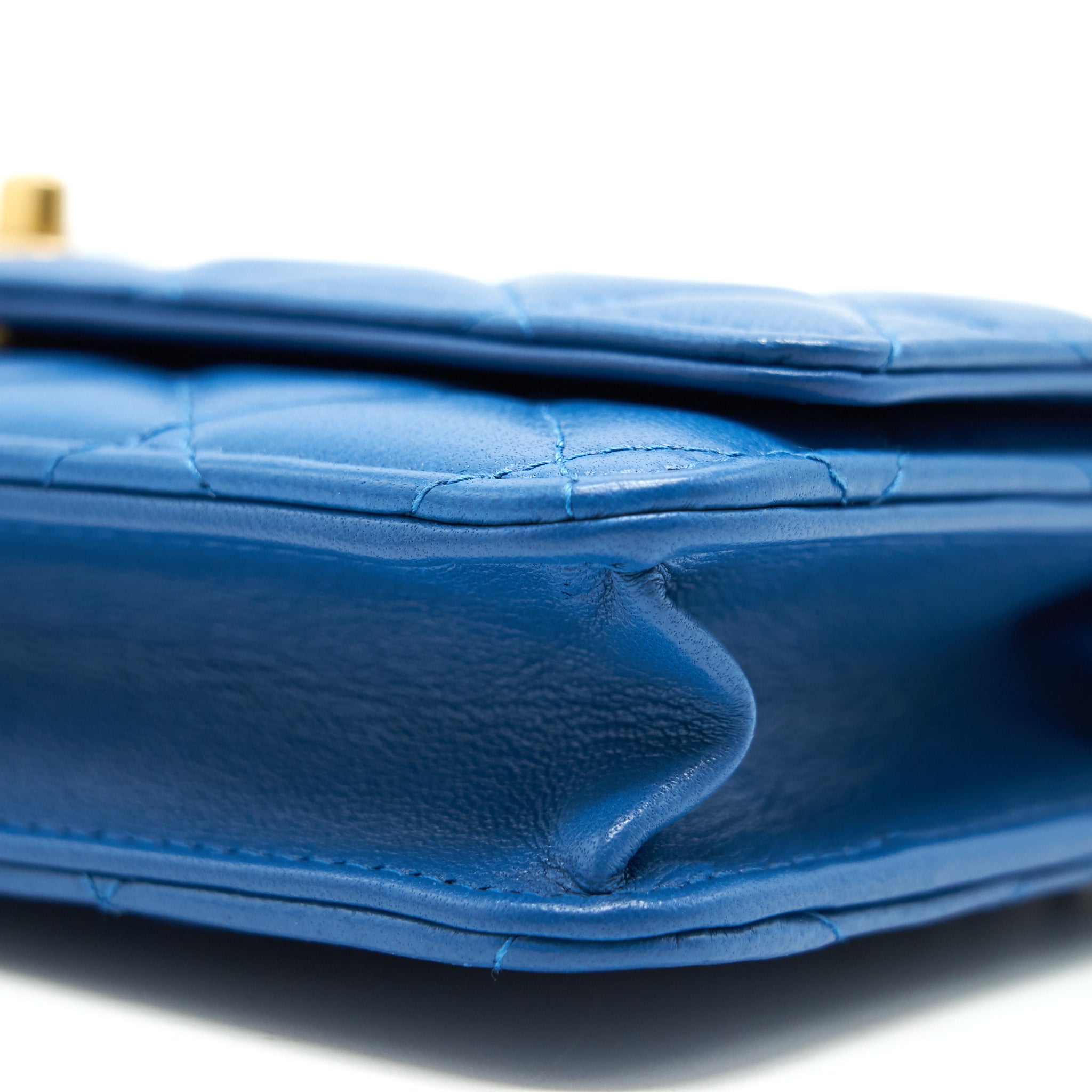 CHANEL LAMBSKIN QUILTED CC PEARL CRUSH WALLET ON CHAIN BLUE WITH GHW - Image 7