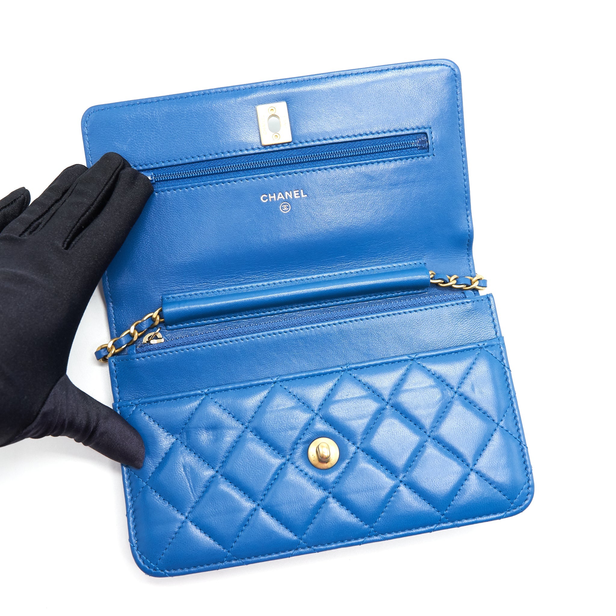CHANEL LAMBSKIN QUILTED CC PEARL CRUSH WALLET ON CHAIN BLUE WITH GHW - Image 9