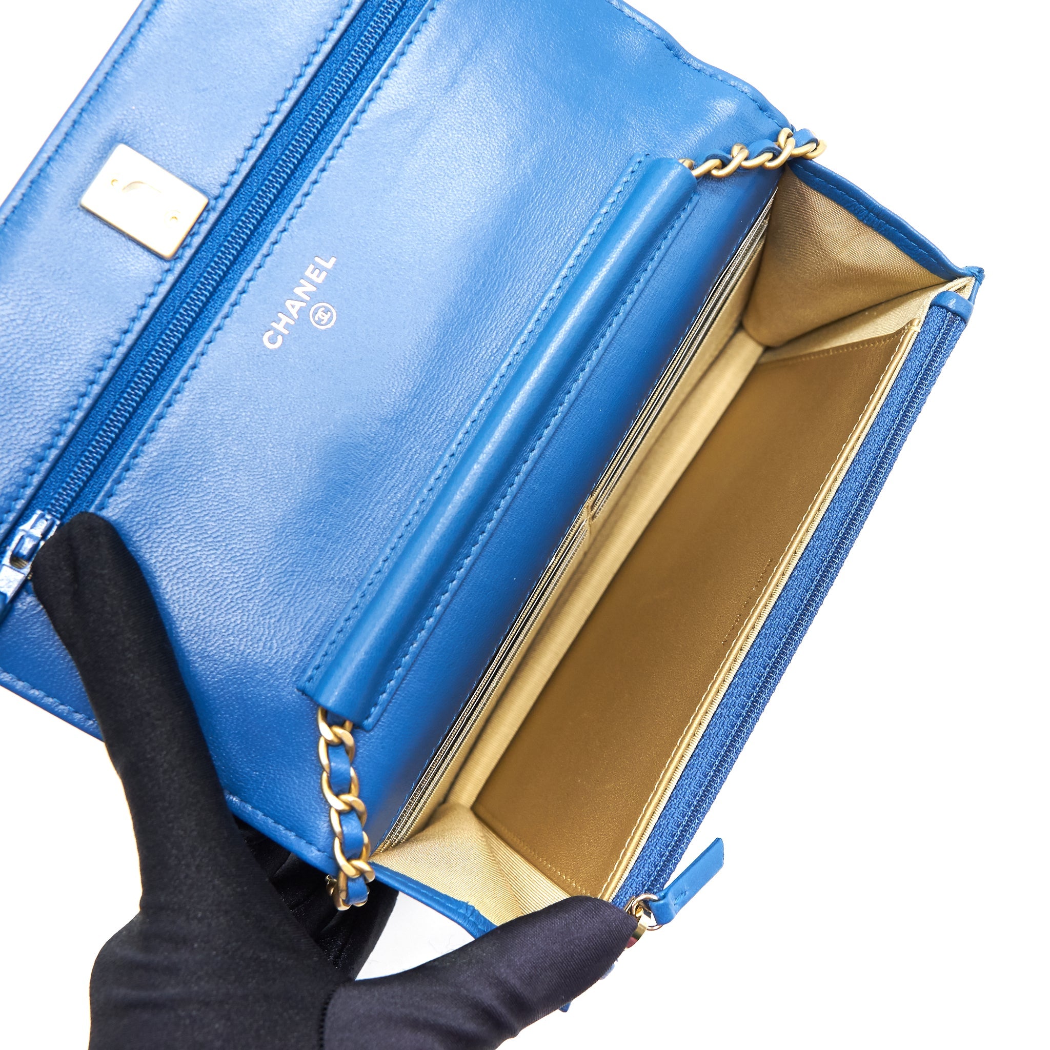 CHANEL LAMBSKIN QUILTED CC PEARL CRUSH WALLET ON CHAIN BLUE WITH GHW - Image 10