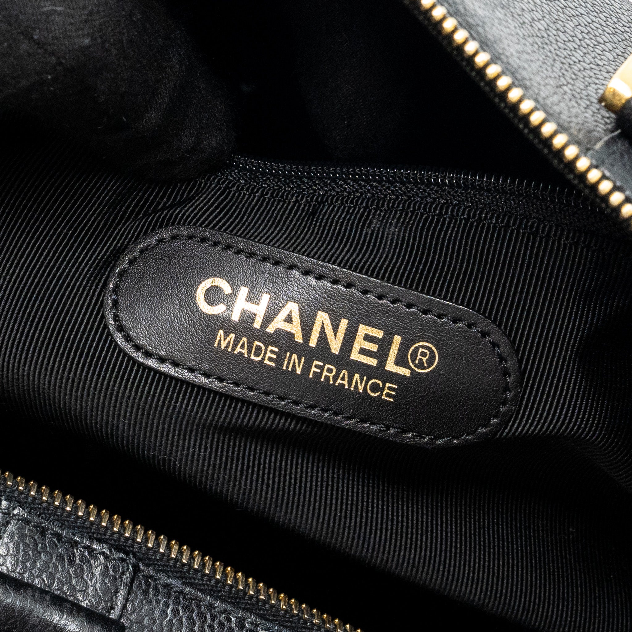 CHANEL VINTAGE TRAVEL BAG CAVIAR BLACK GHW - Image 13