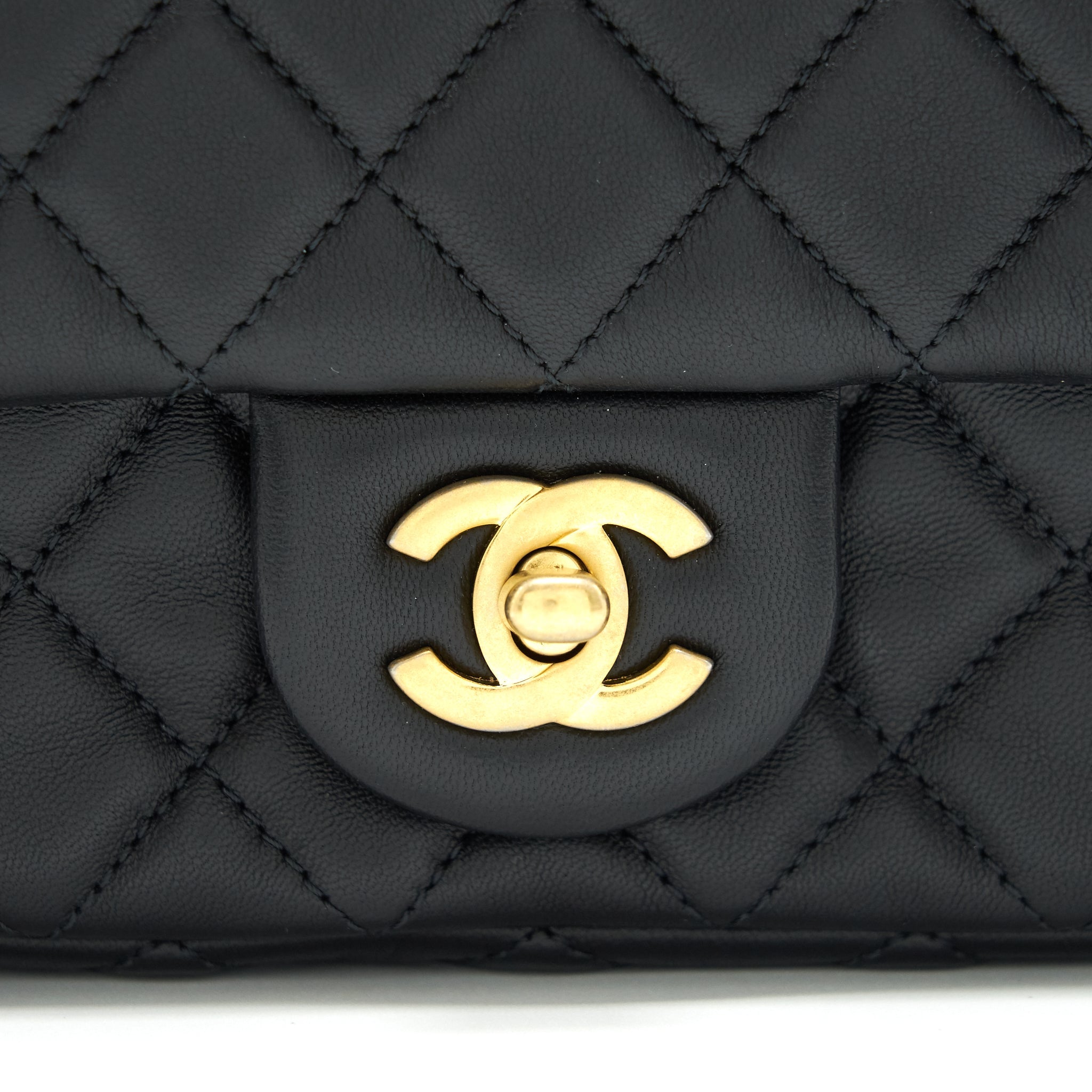 CHANEL PEARL CRUSH RECTANGULAR MINI FLAP BAG - Image 8
