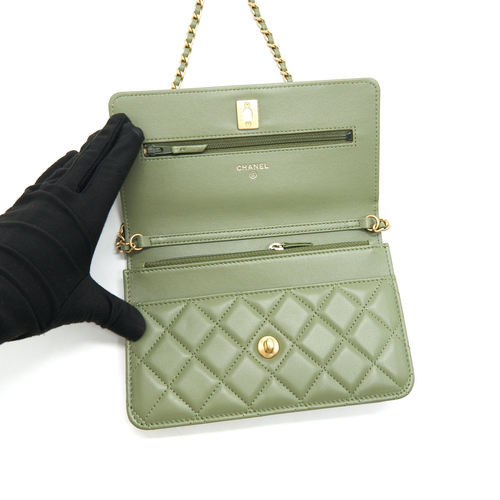 CHANEL 21B GREEN GHW PEARL CRUSH WALLET ON CHAIN - Image 5