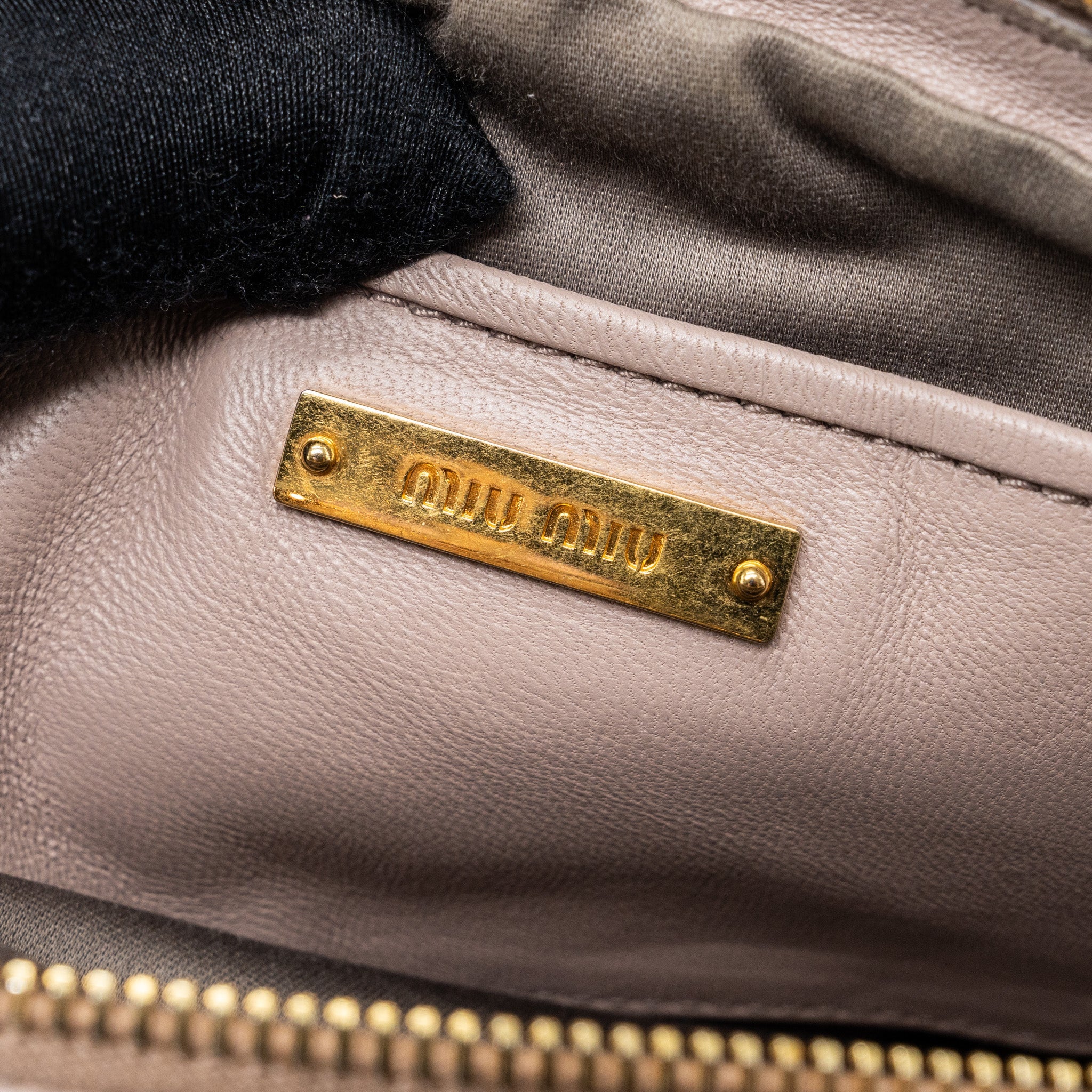 MIU MIU CAMERA CROSSBODY BAG NAPPA DUSTY PINK GHW - Image 12