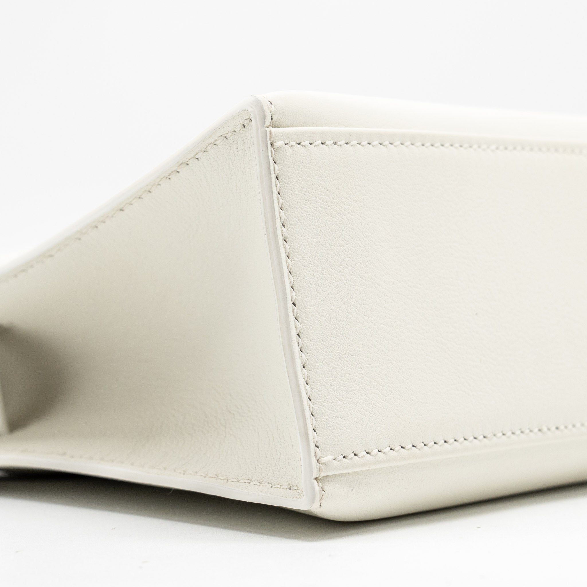 HERMES KELLY POCHETTE SWIFT 01 BLANC GHW - Image 6