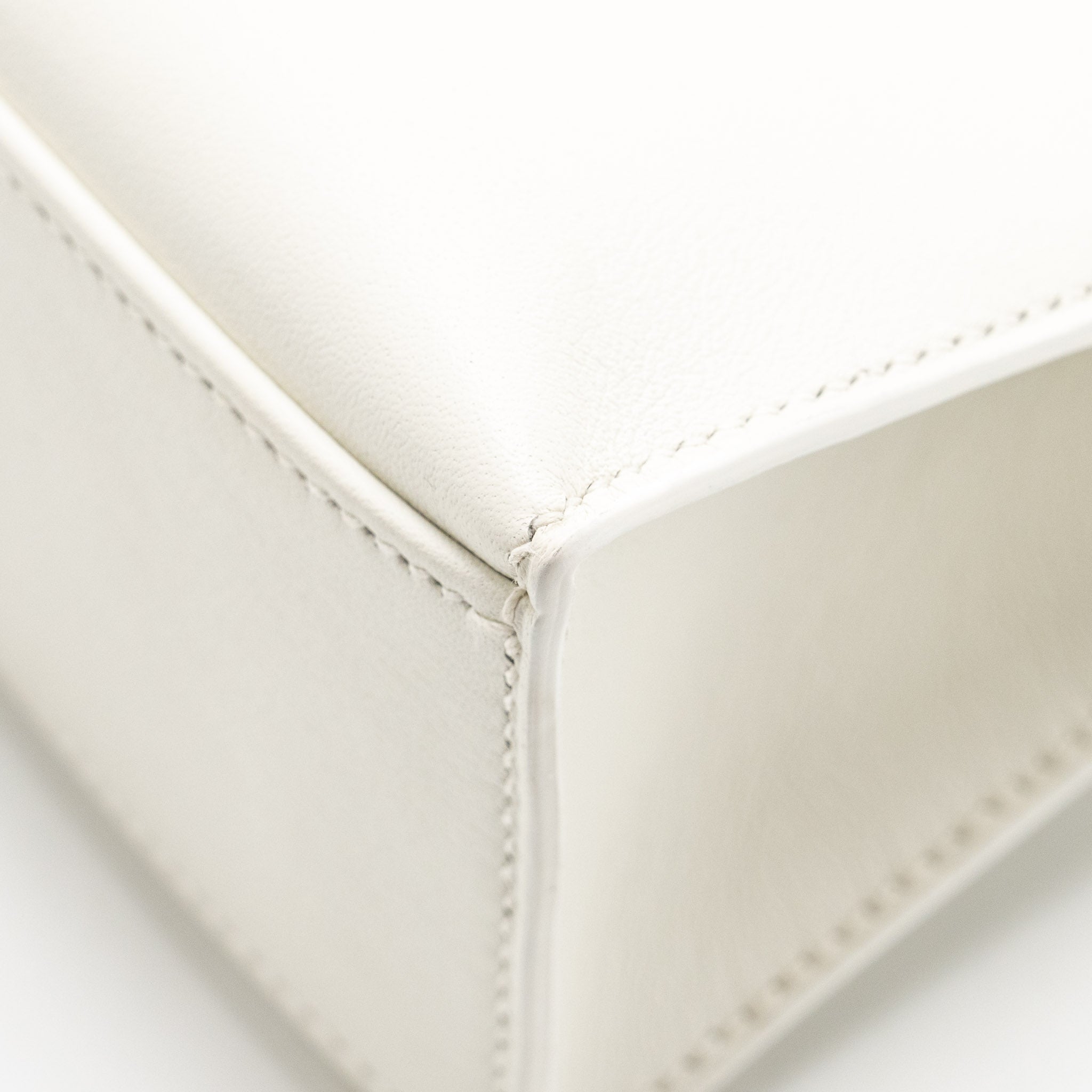 HERMES KELLY POCHETTE SWIFT 01 BLANC GHW - Image 10