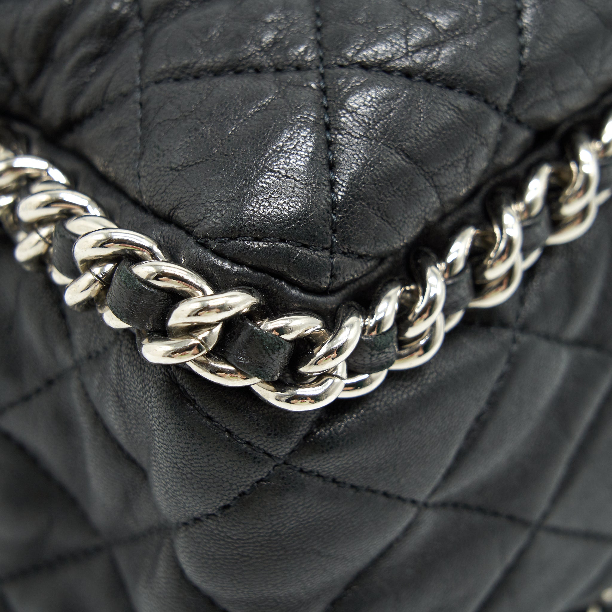 CHANEL QUILTED LEATHER WITH CHAIN SHOULDER BAG XL BLACK SHW - Image 10