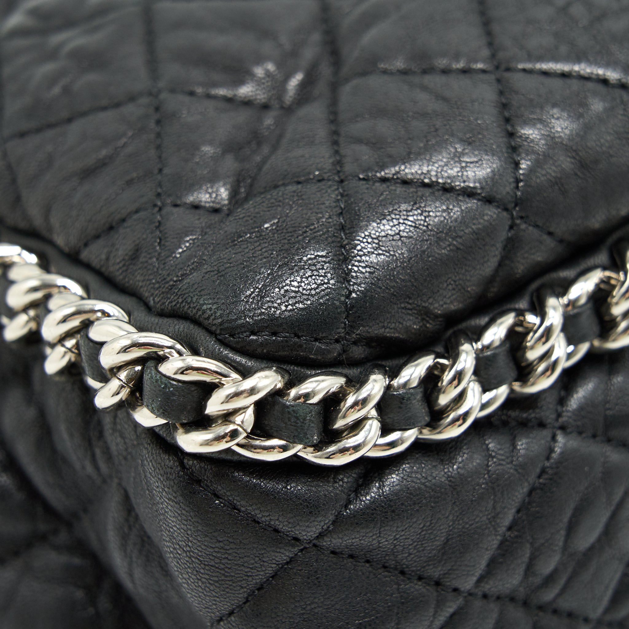 CHANEL QUILTED LEATHER WITH CHAIN SHOULDER BAG XL BLACK SHW - Image 12
