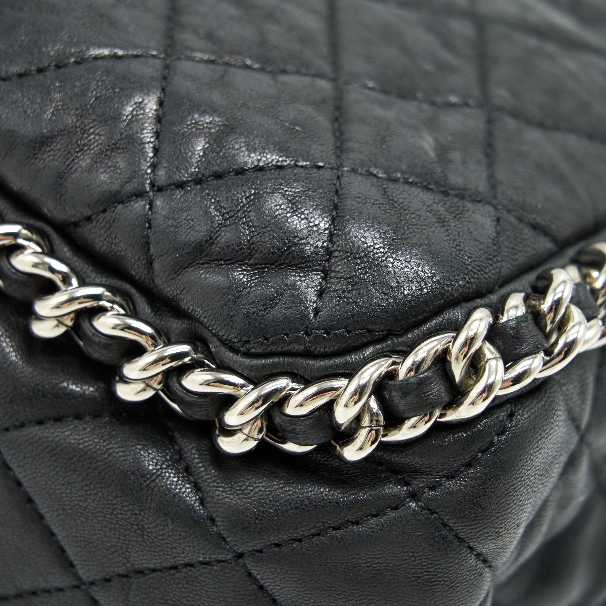 CHANEL QUILTED LEATHER WITH CHAIN SHOULDER BAG XL BLACK SHW - Image 13