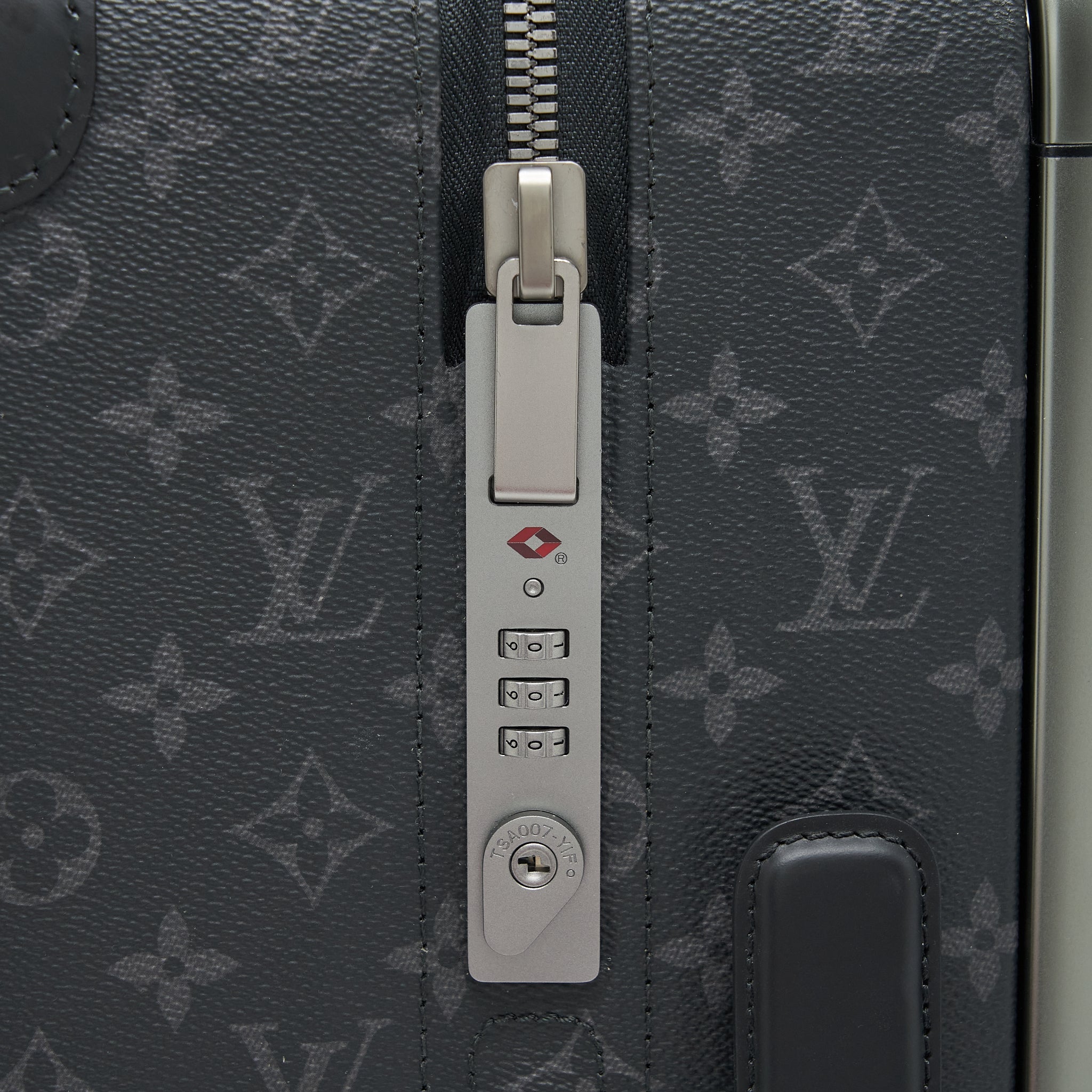 LOUIS VUITTON HORIZON 55 MONOGRAM ECLIPSE - Image 14