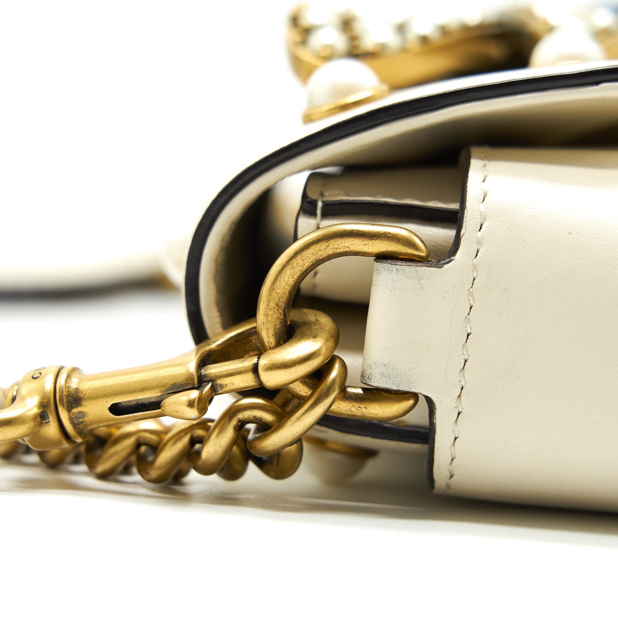 GUCCI EMBELLISHED BROADWAY BEE BAG WHITE - Image 8