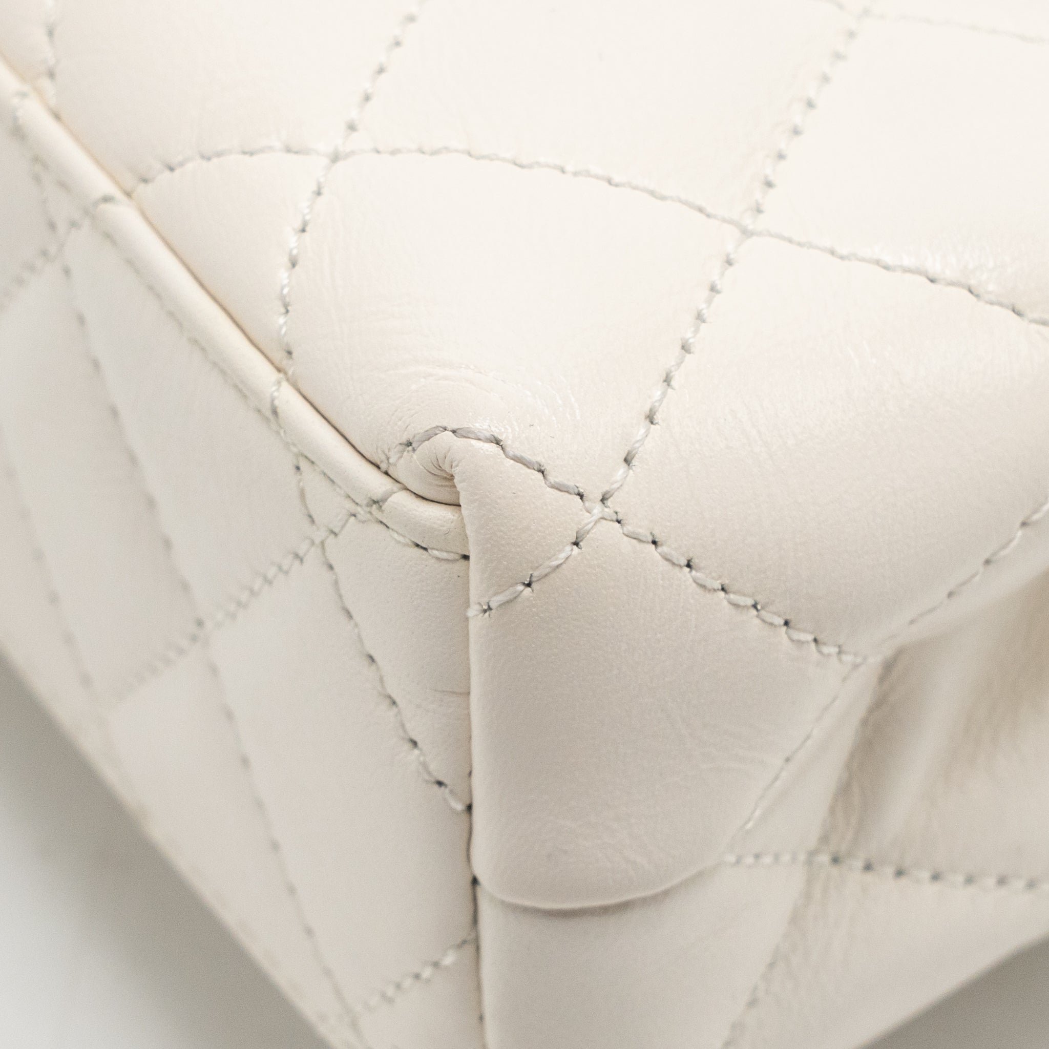 CHANEL MINI KELLY SHOPPING TOTE BAG CALFSKIN WHITE GHW (MICROCHIP) - Image 12