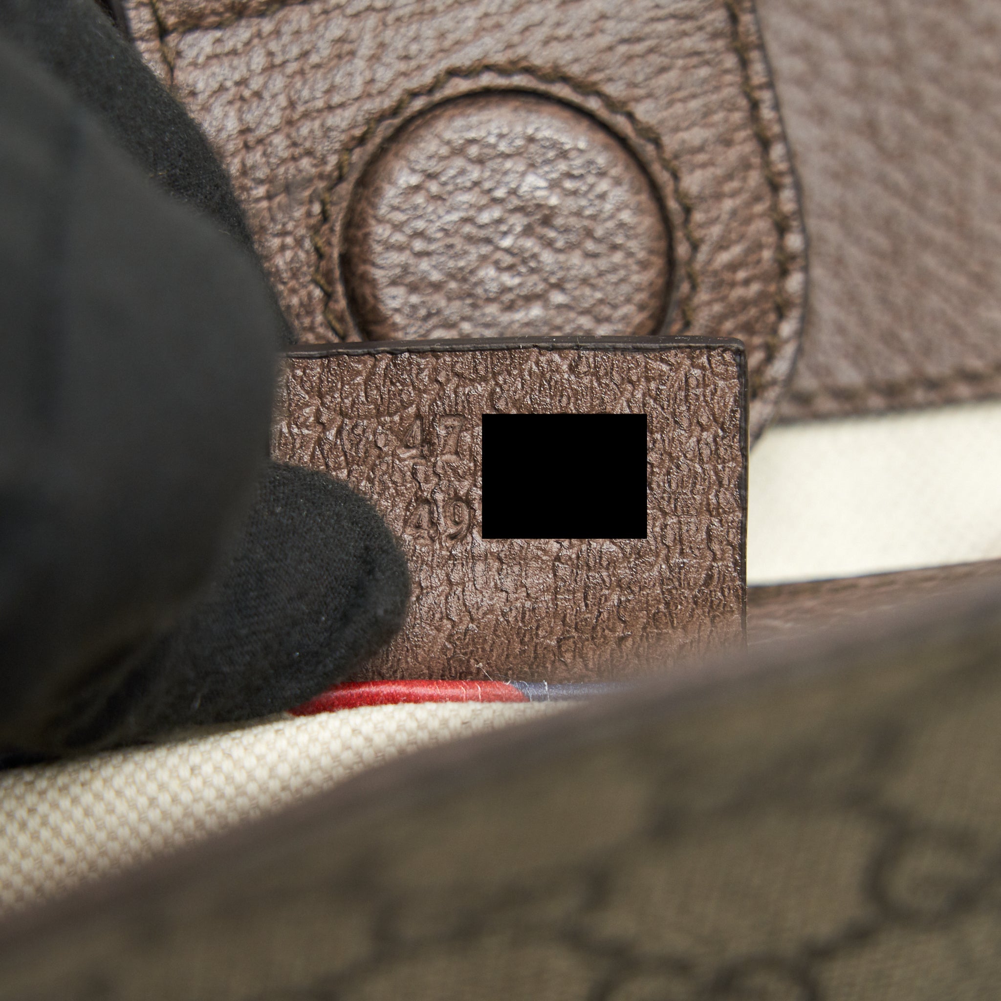 GUCCI SUPREME CANVAS TOTE BAG WITH STICKER - Image 11