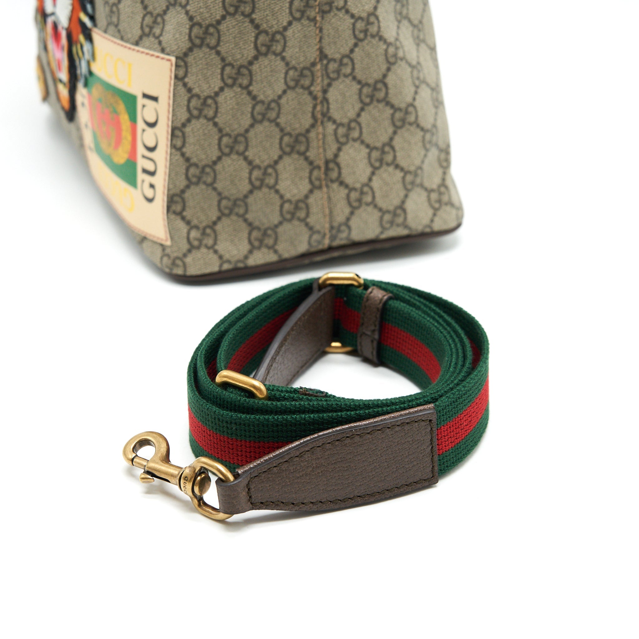 GUCCI SUPREME CANVAS TOTE BAG WITH STICKER - Image 9