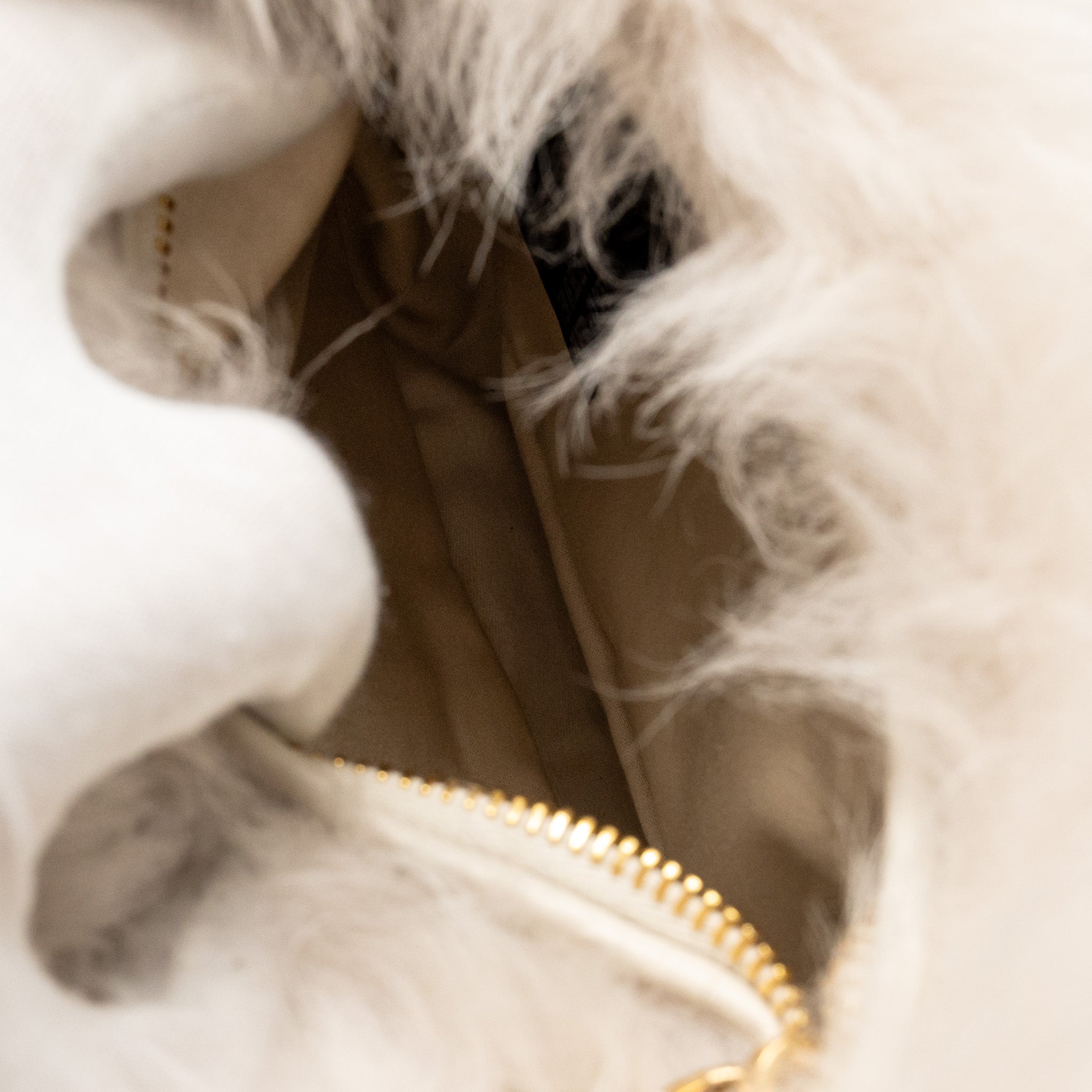 MIU MIU WANDER BAG SHEARLING LIGHT GREY GHW - Image 9
