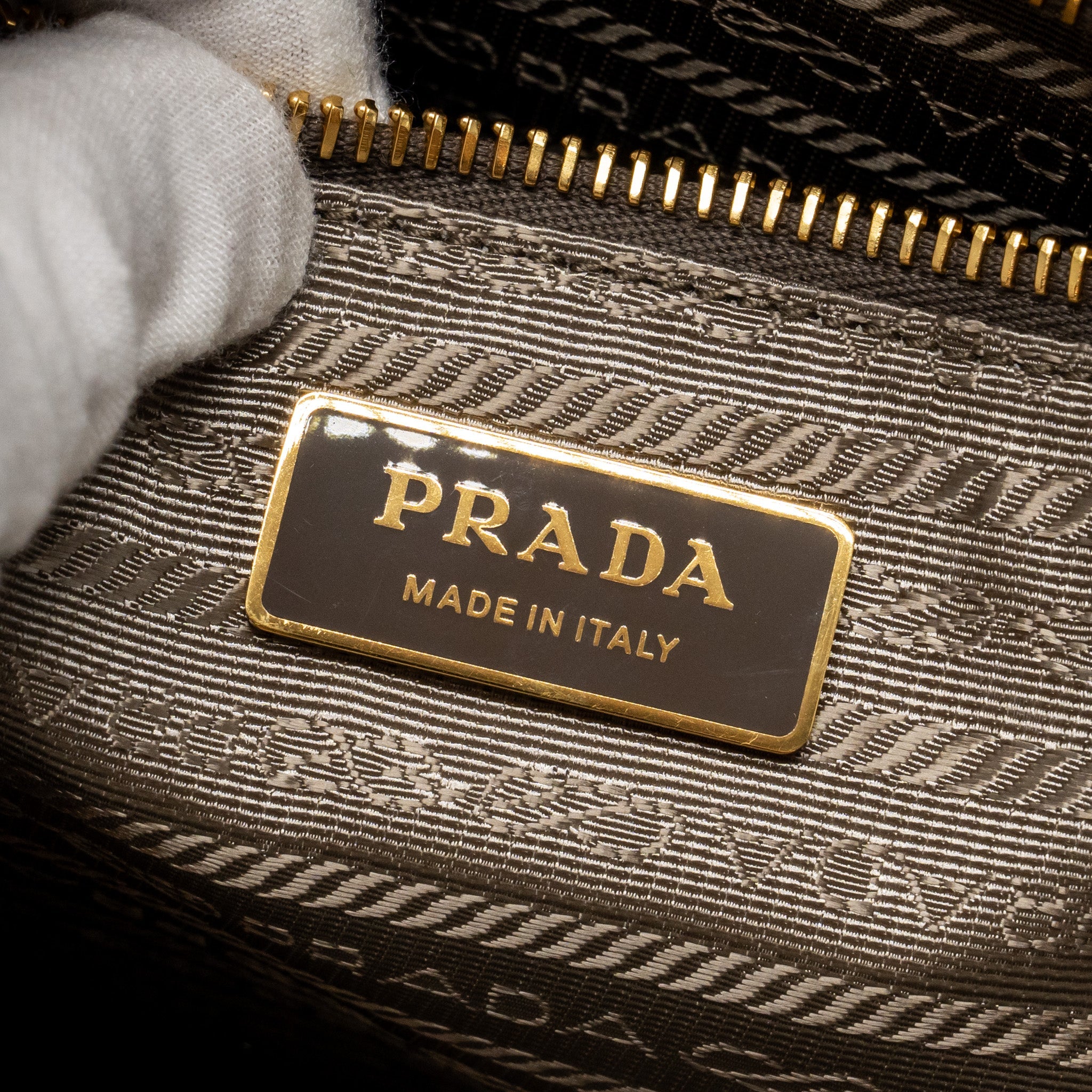 PRADA BONNIE LARGE HANDBAG CALFSKIN GREY GHW - Image 15
