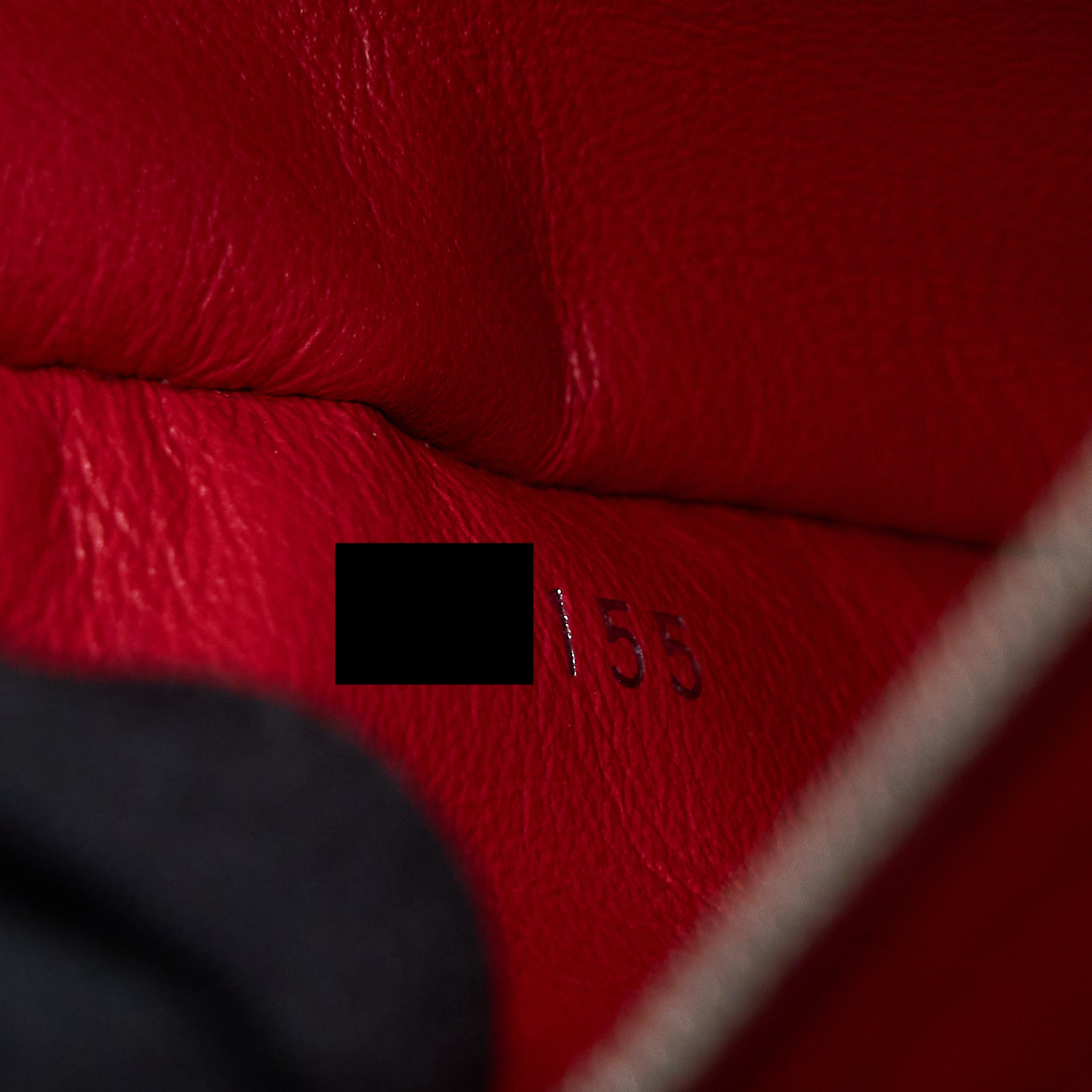 LOUIS VUITTON CAPUCINES BB TAURILLON RED GHW - Image 12