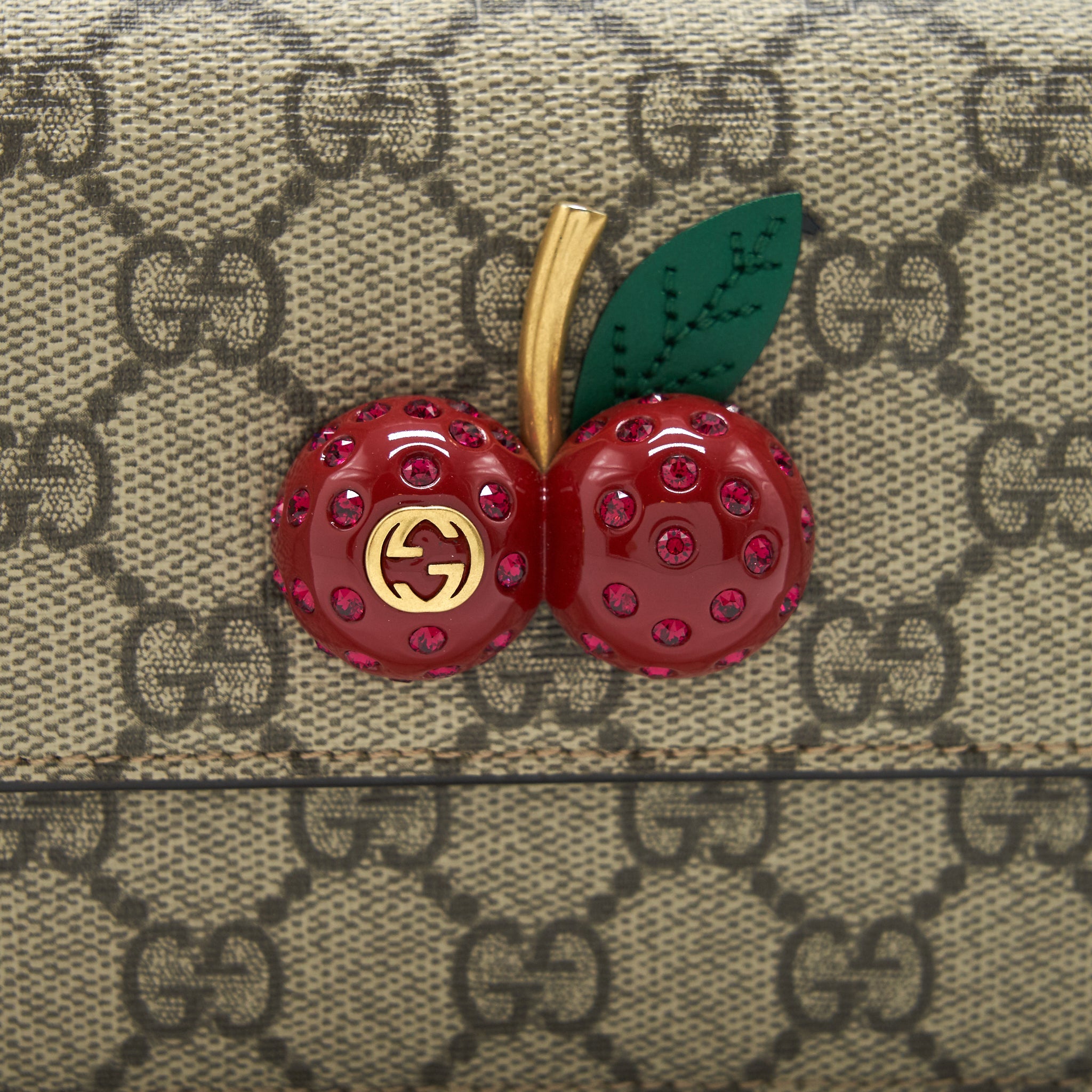 GUCCI CHERRIES WALLET ON CHAIN - Image 9