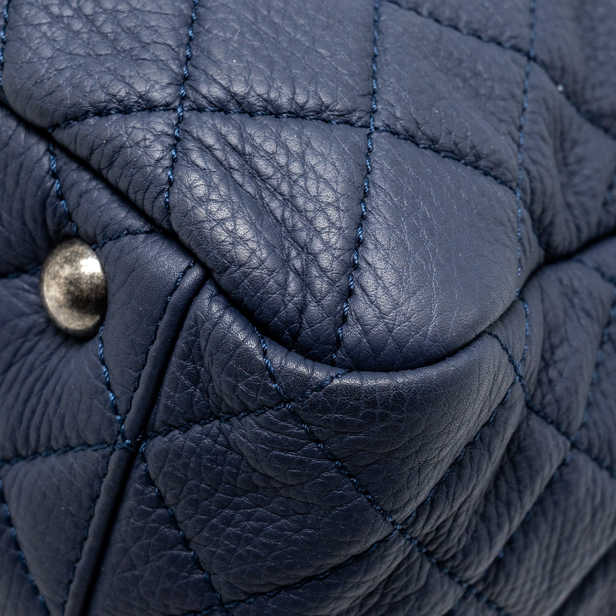 CHANEL XXL AIRLINE CLASSIC FLAP BAG GRAINED CALFSKIN DARK BLUE RUTHENIUM HARDWARE - Image 11