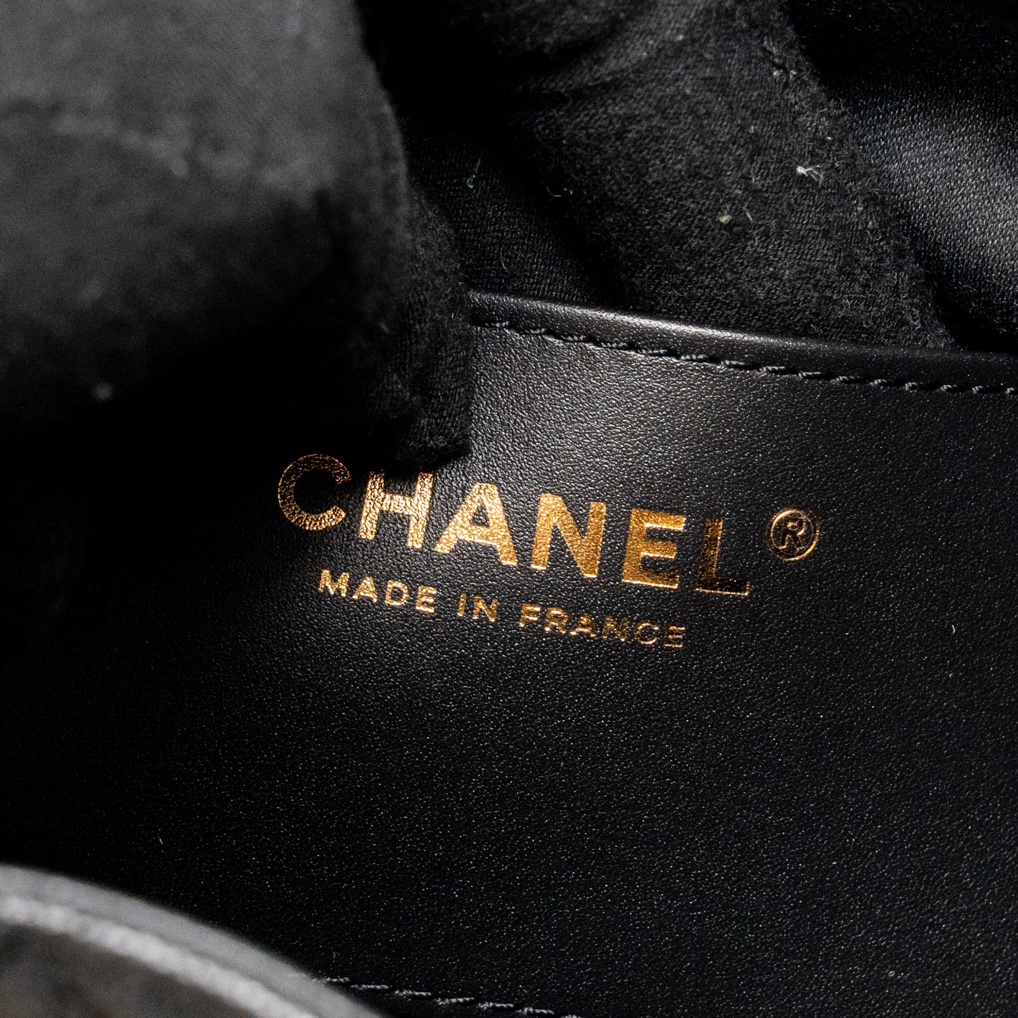 CHANEL 25 SMALL HANDBAG GRAINED CALFSKIN BLACK GHW (MICROCHIP) - Image 16
