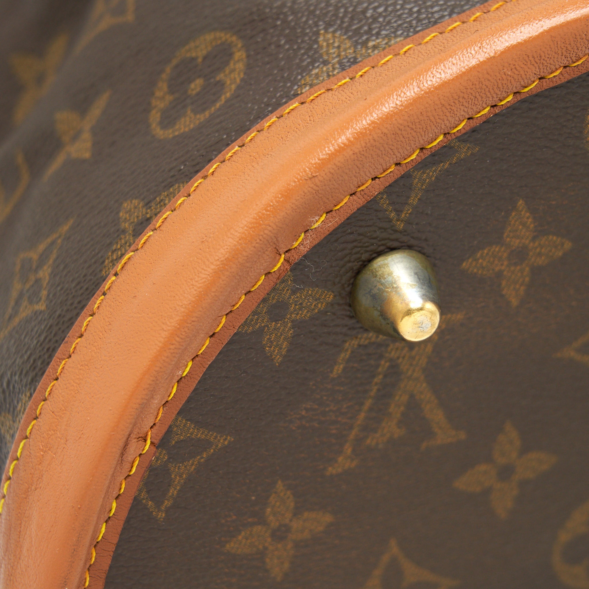 LOUIS VUITTON VINTAGE LIMITED BUCKET BAG WITH MINI POUCH - Image 8