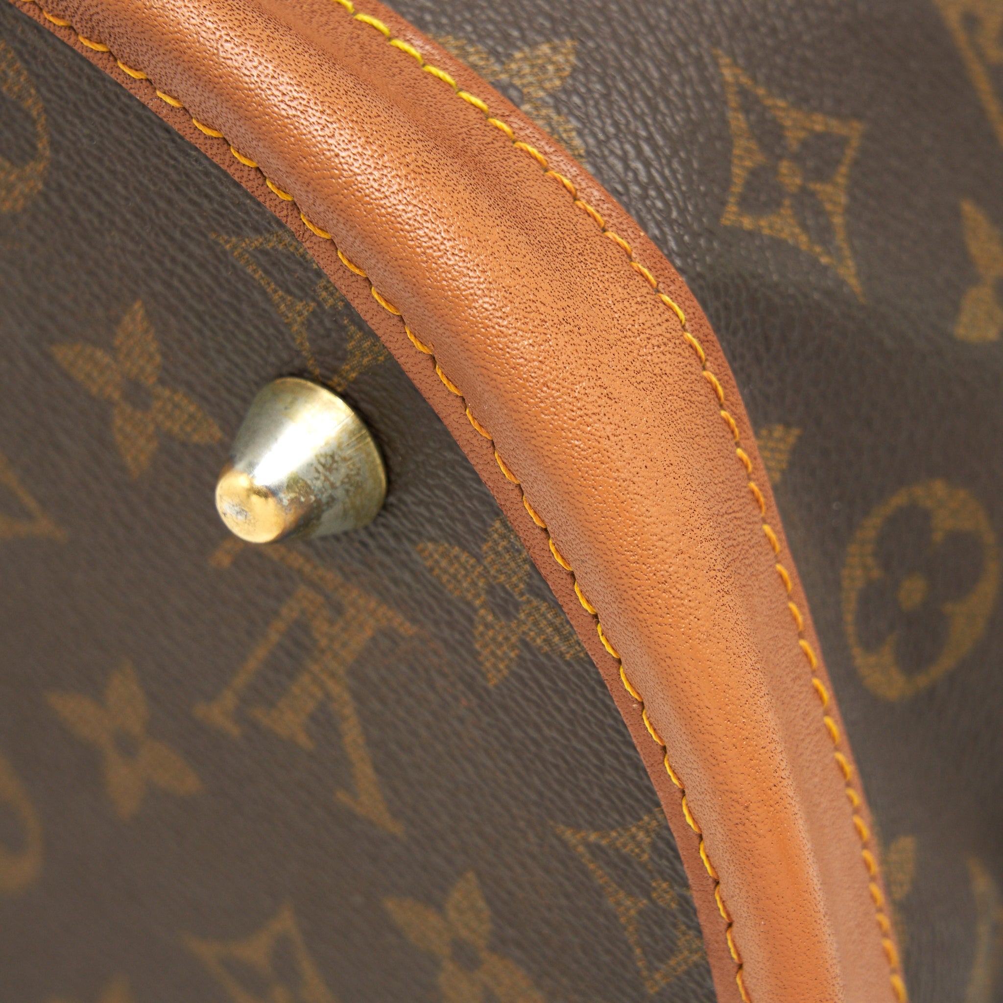 LOUIS VUITTON VINTAGE LIMITED BUCKET BAG WITH MINI POUCH - Image 9