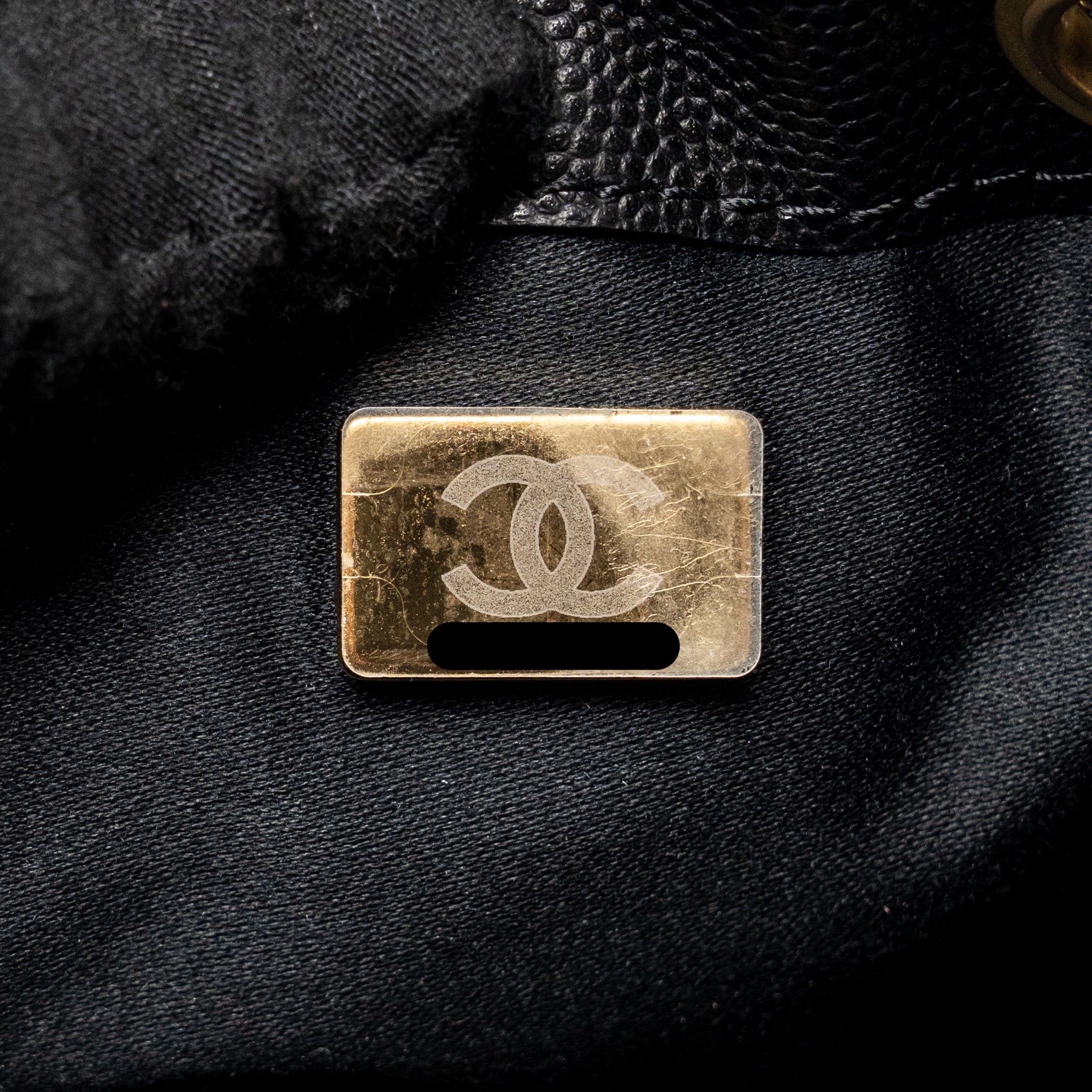 CHANEL 25 MEDIUM CAVIAR BLACK GHW (MICROCHIP) - Image 16