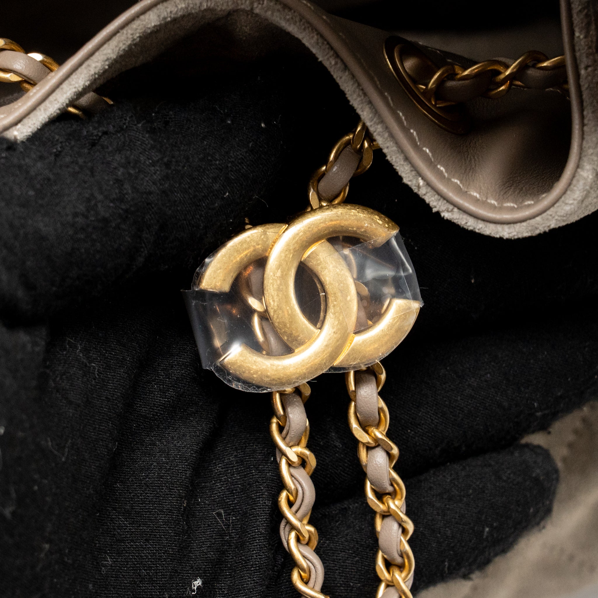 CHANEL SMALL 25 BAG SUEDE GREY GHW (MICROCHIP) - Image 13