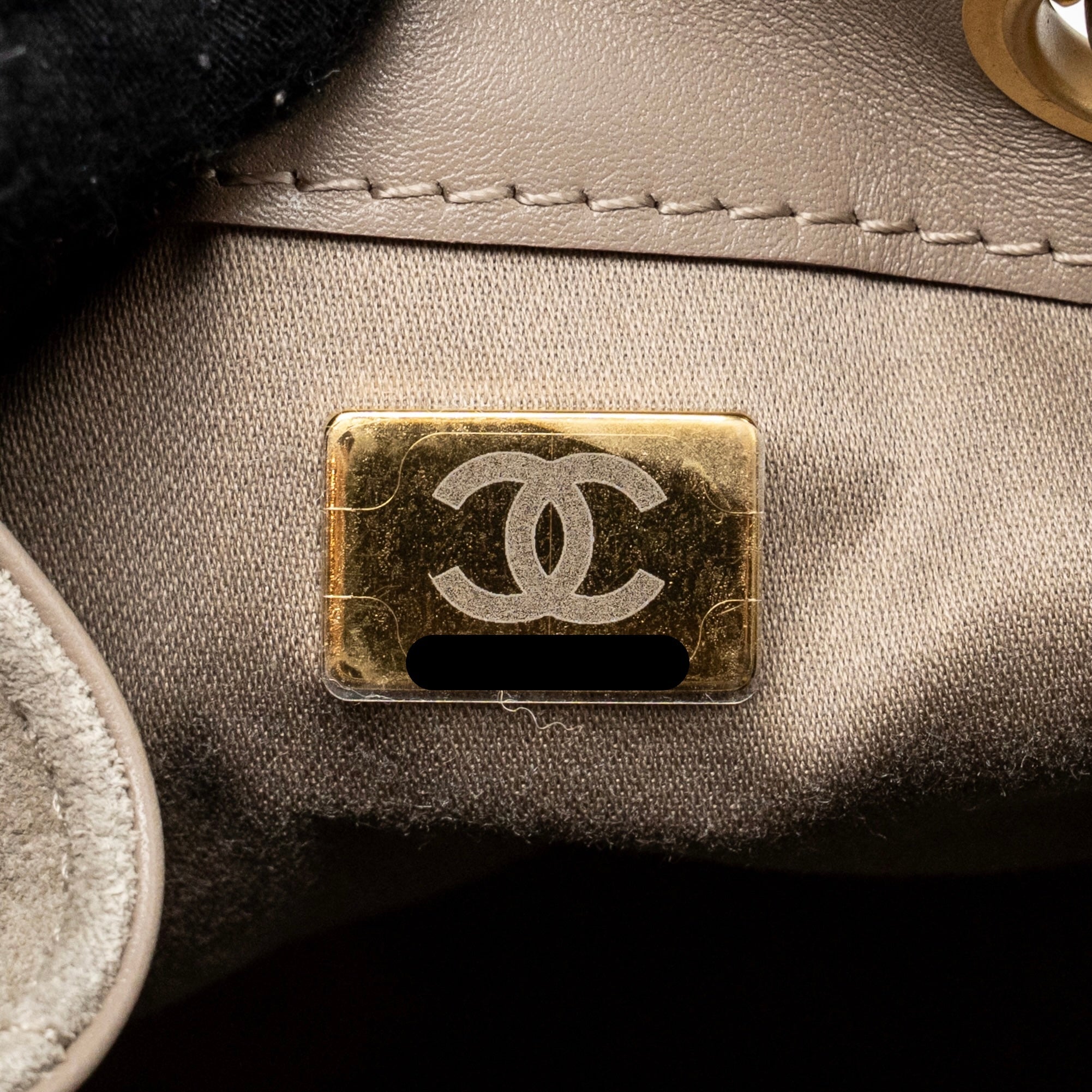 CHANEL SMALL 25 BAG SUEDE GREY GHW (MICROCHIP) - Image 16