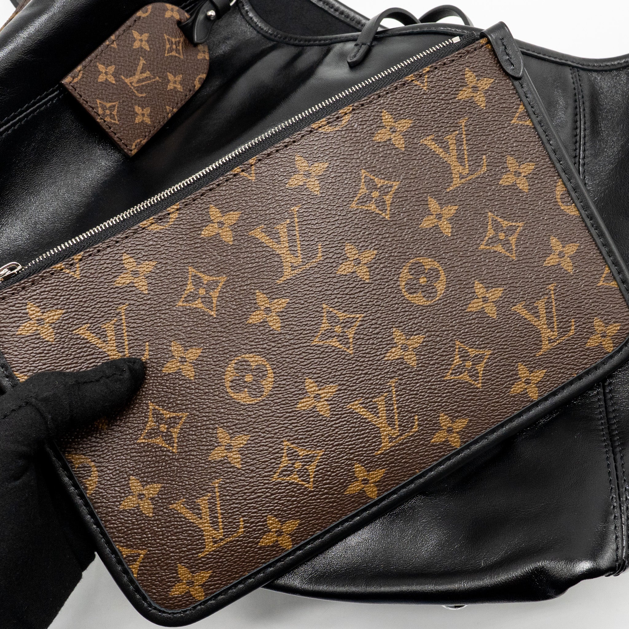 LOUIS VUITTON CARRYALL VIBE MM LAMBSKIN/MONOGRAM CANVAS BLACK SHW - Image 14