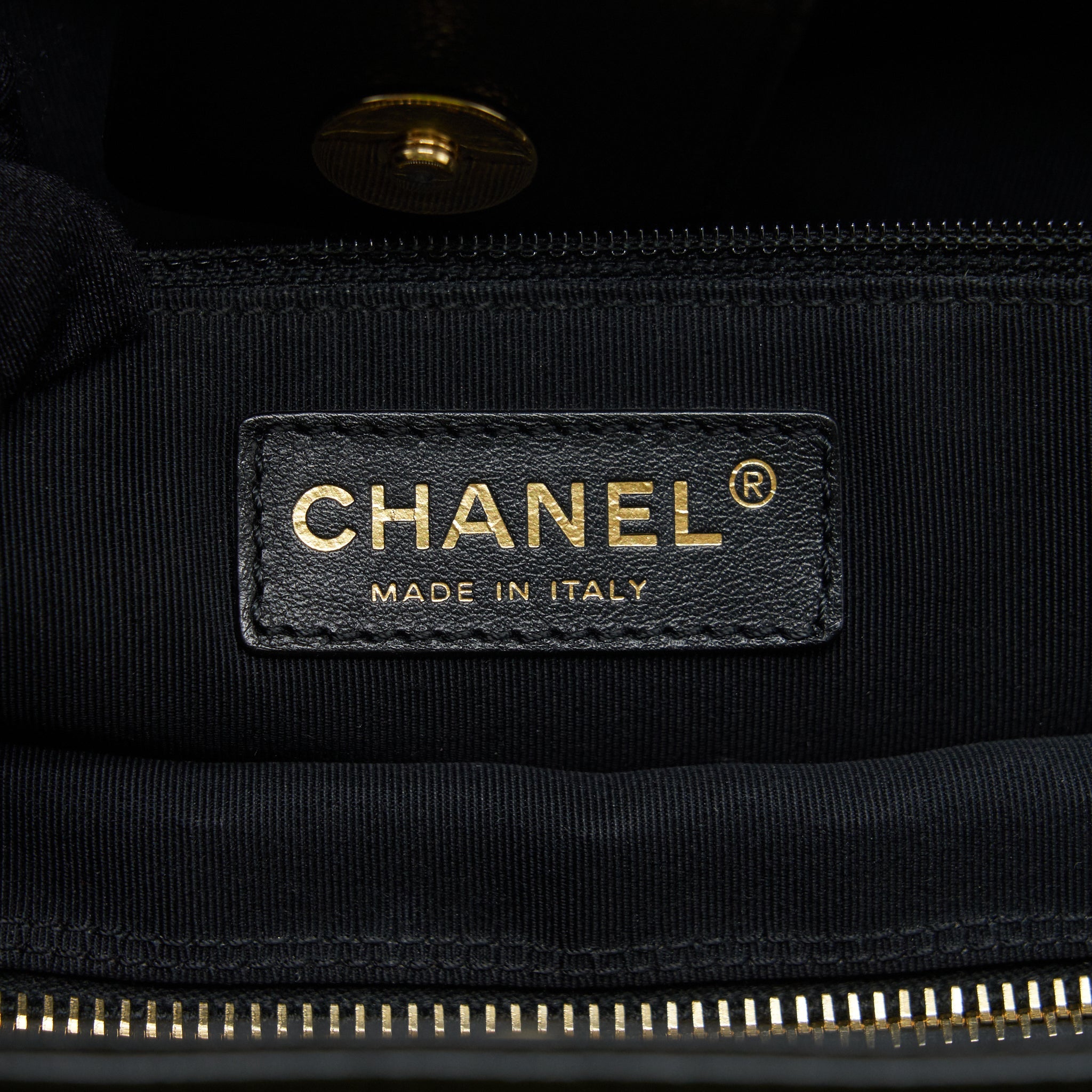CHANEL CERF TOTE BAG GRAINED CALFSKIN BLACK GHW - Image 10