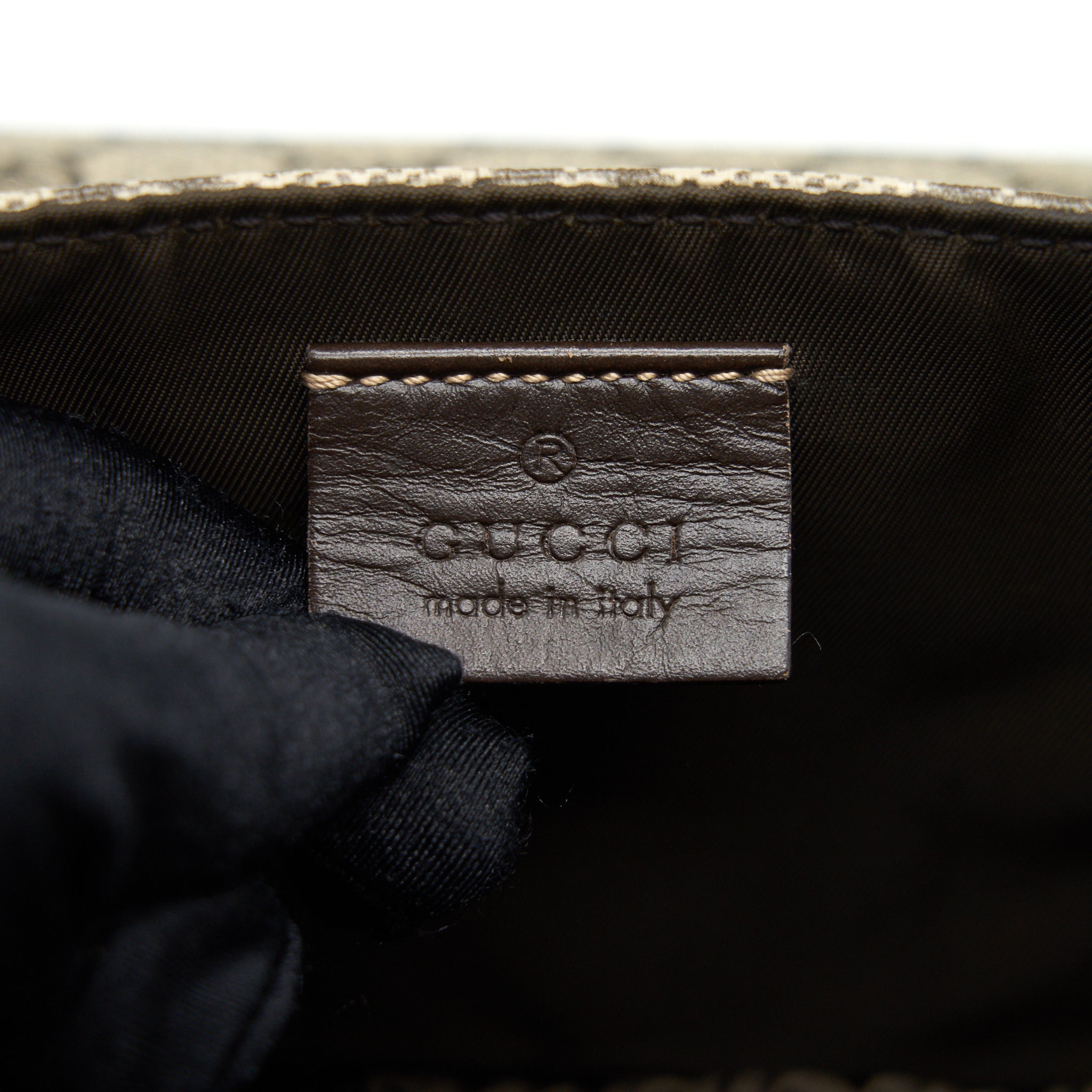 GUCCI GG SUPREME CANVAS DIAPER BAG - Image 14