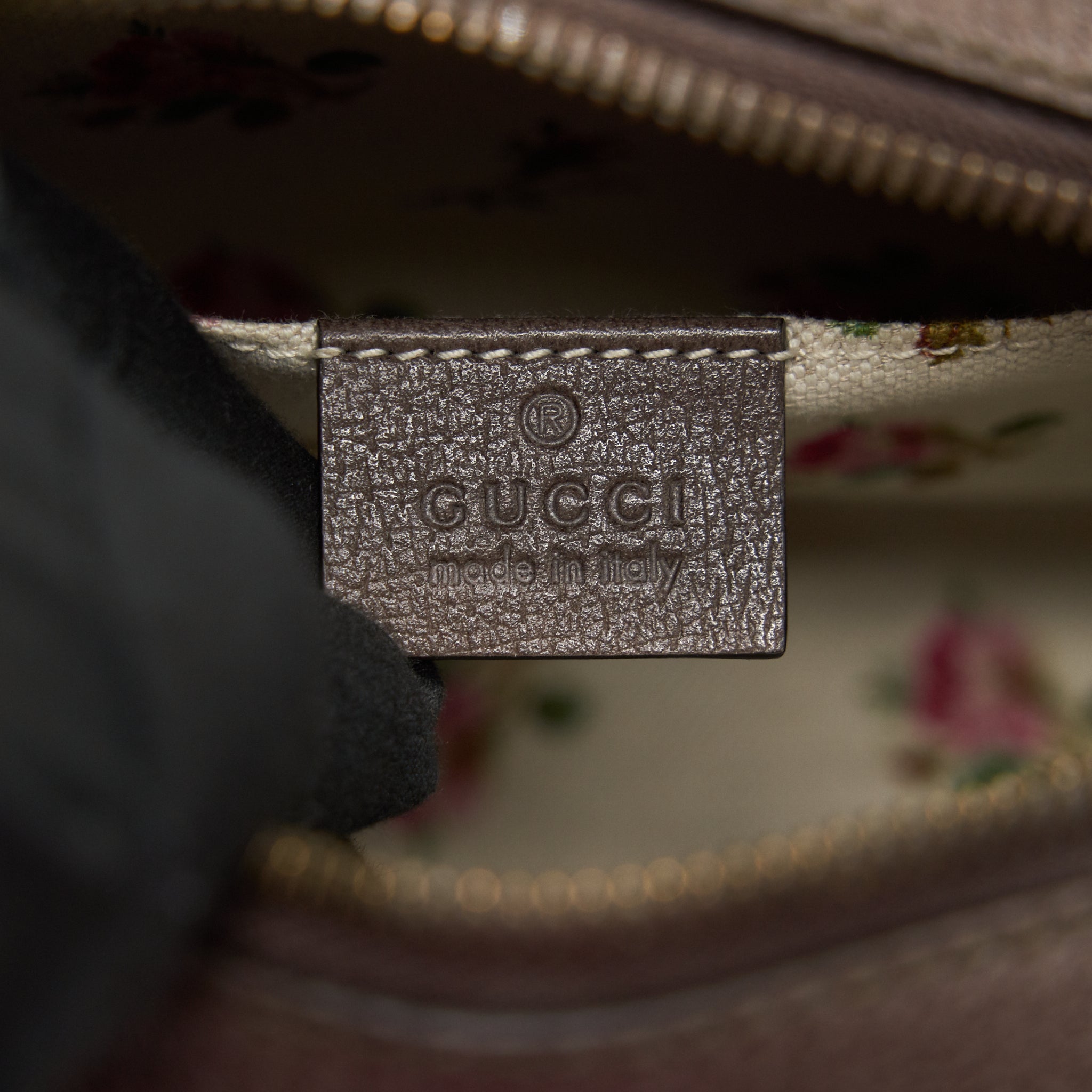 GUCCI GG SUPREME CROSSBODY BAG BROWN - Image 9