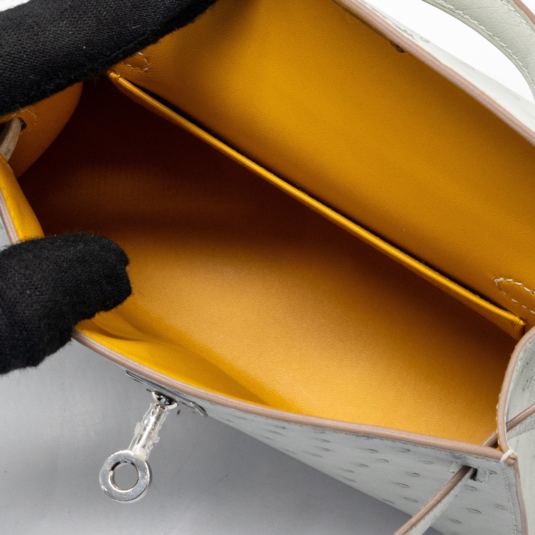 HERMES MINI KELLY II SPECIAL ORDER OSTRICH GRIS PERLE/JAUNE AMBER SHW - Image 14
