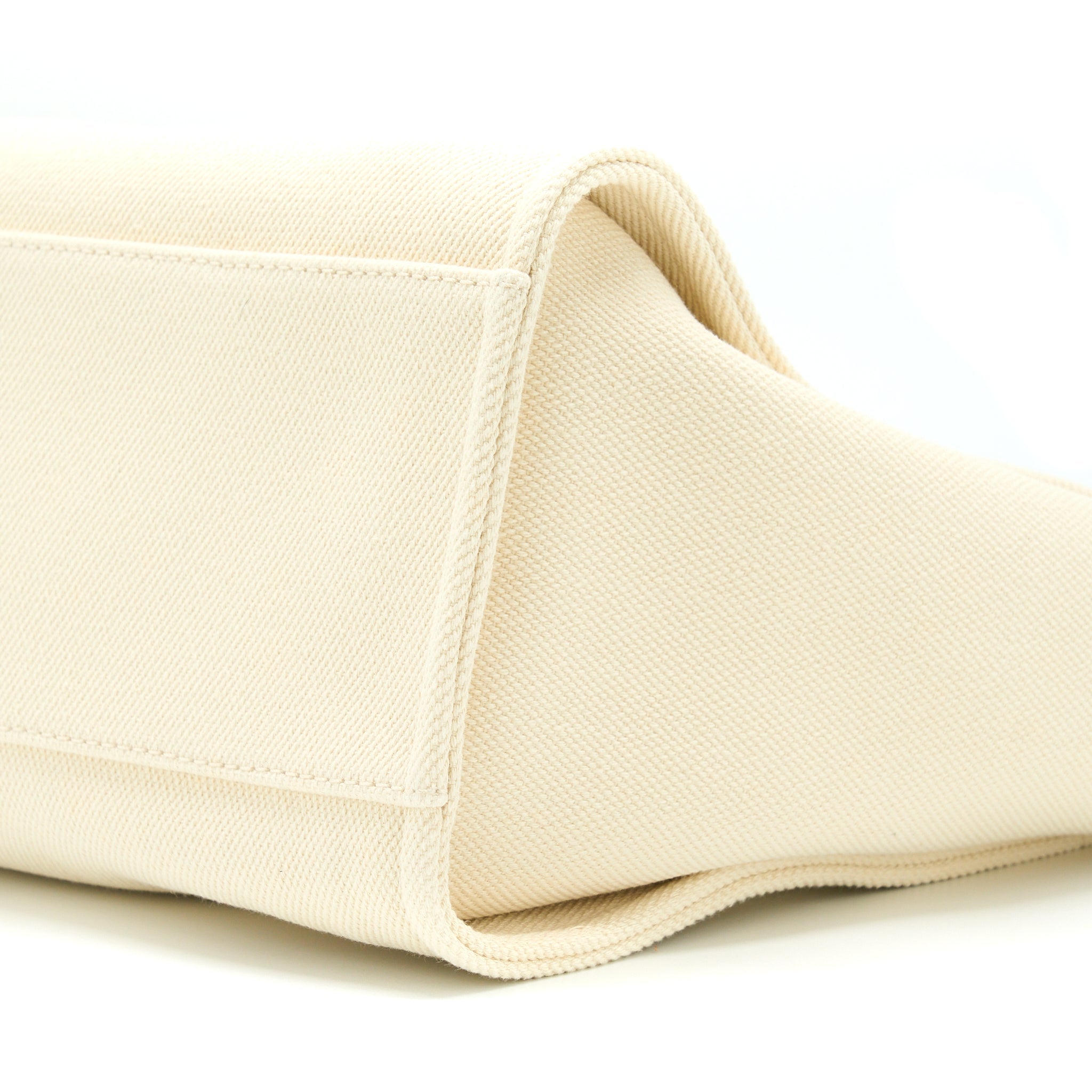 CHANEL DEAUVILLE PEARL TOTE CANVAS GHW - Image 8