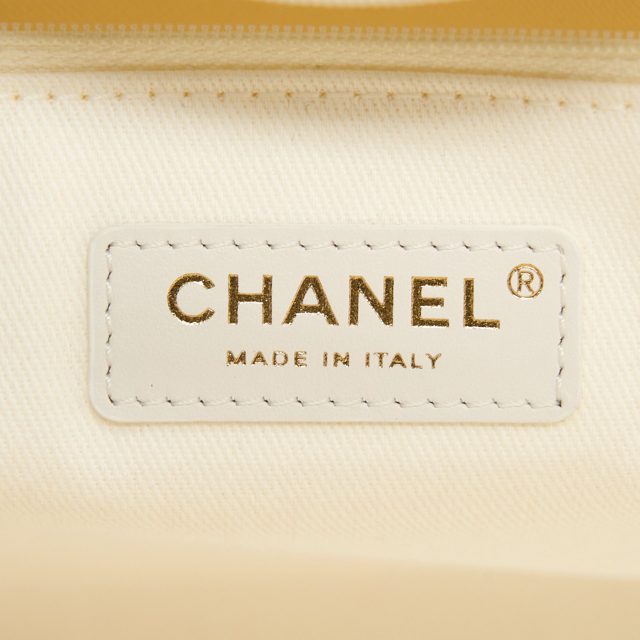 CHANEL DEAUVILLE PEARL TOTE CANVAS GHW - Image 10