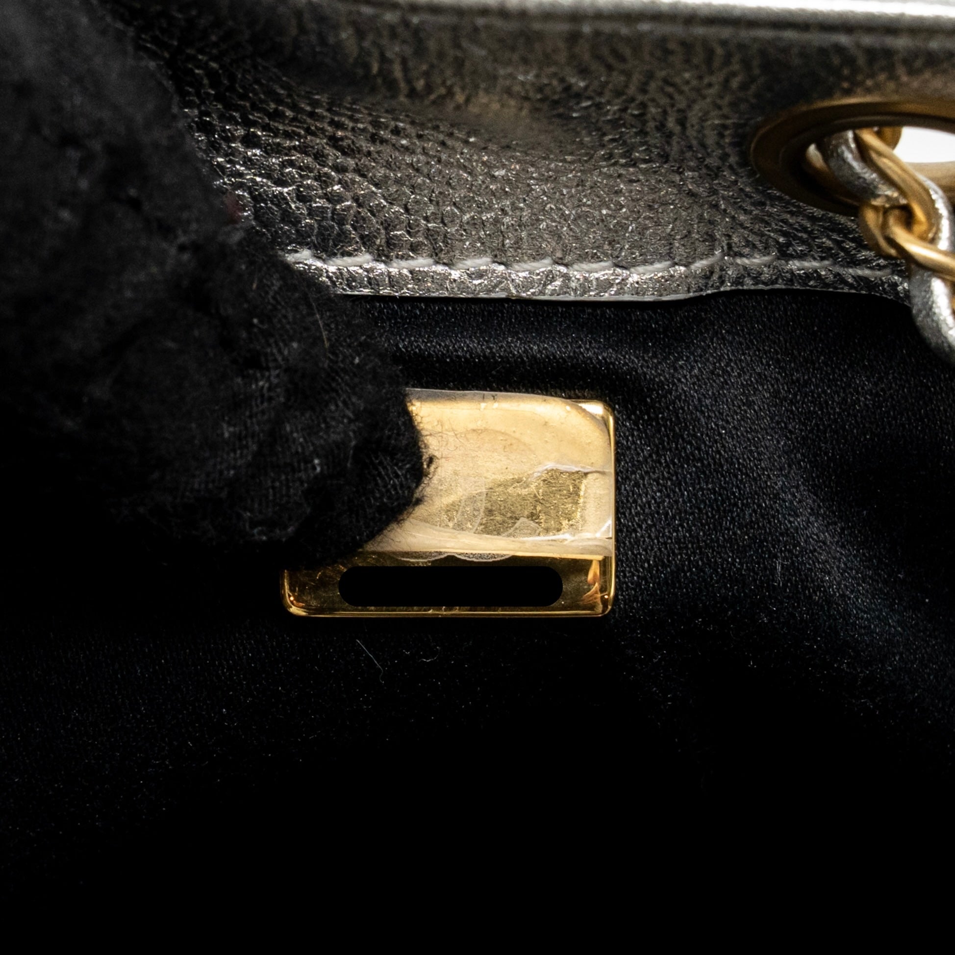 CHANEL SMALL 25 BAG CAVIAR SILVER GHW (MICROCHIP) - Image 16