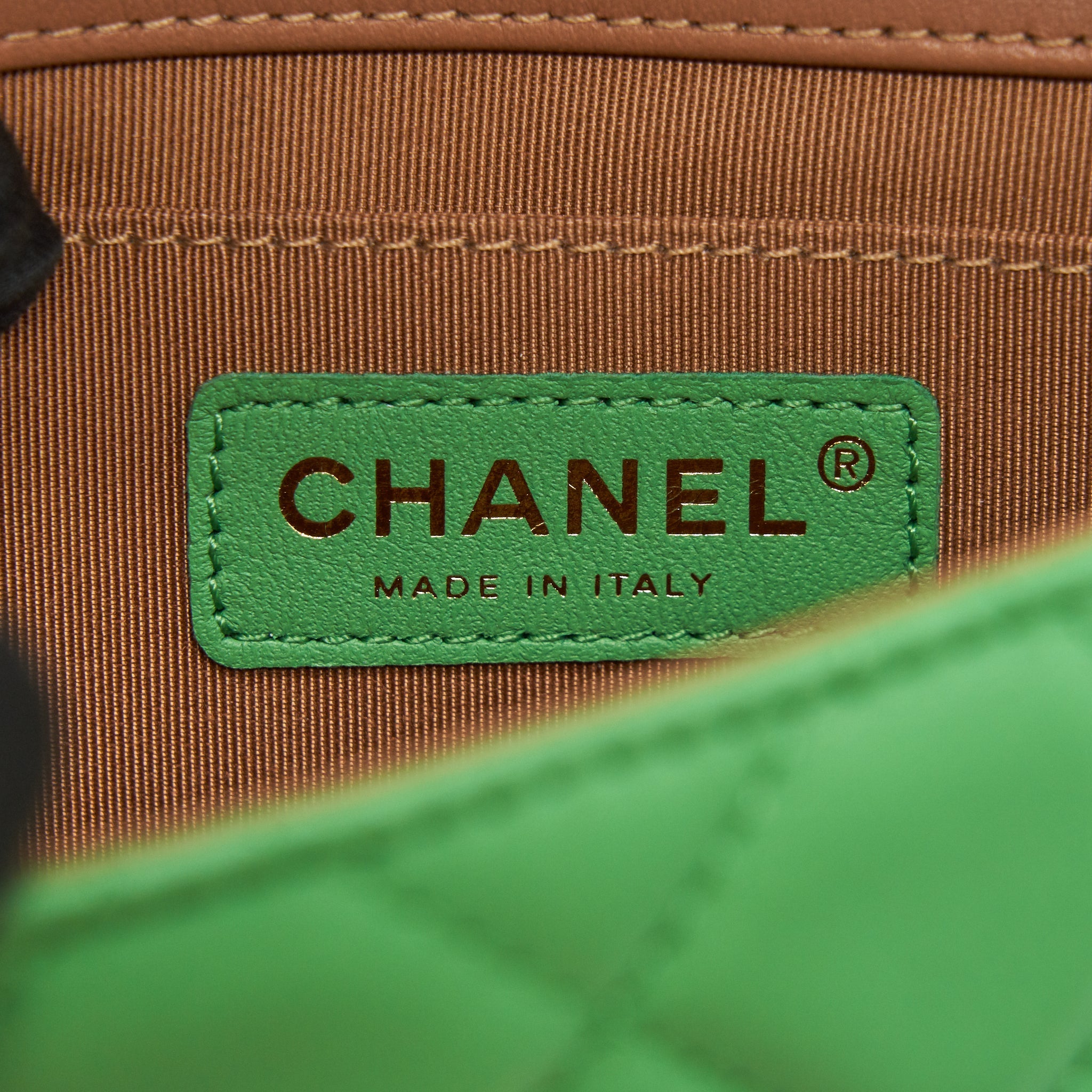 CHANEL SMALL SCARF ENTWINED CHAIN BAG GREEN - Image 11
